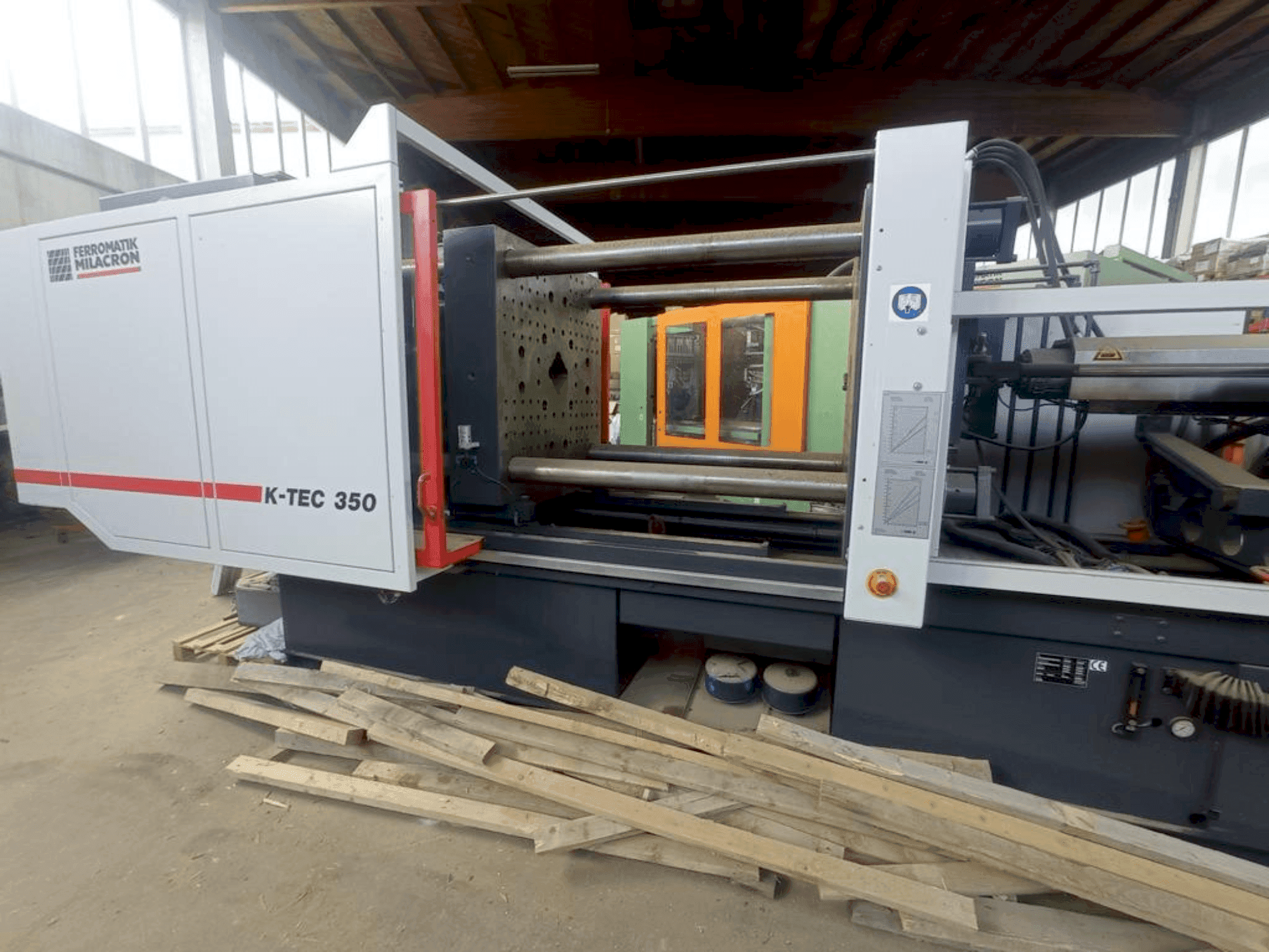 FERROMATIK K-Tec 350 S/2F-maskinen framifrån