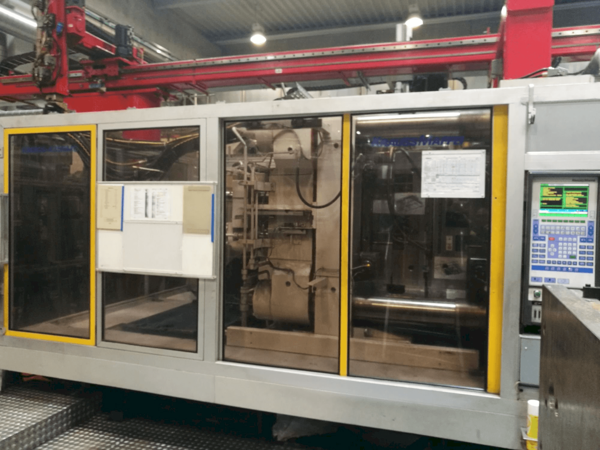 Krauss Maffei 800-4350 MC-maskinen framifrån