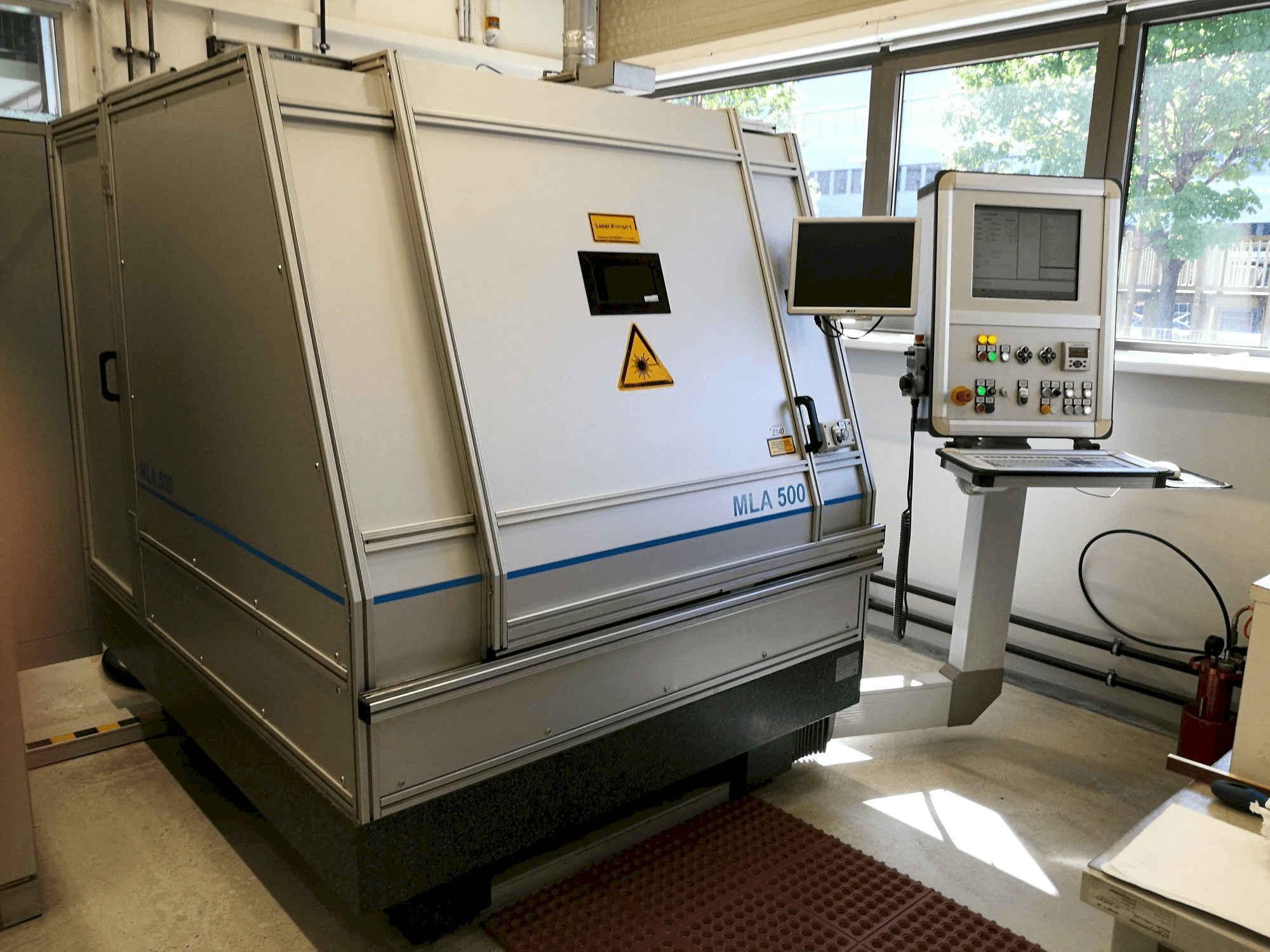 LLT APPLIKATION MLA 500-maskinen framifrån