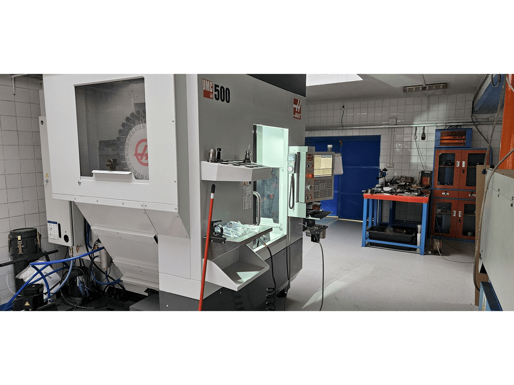 HAAS UMC-500-maskinen framifrån