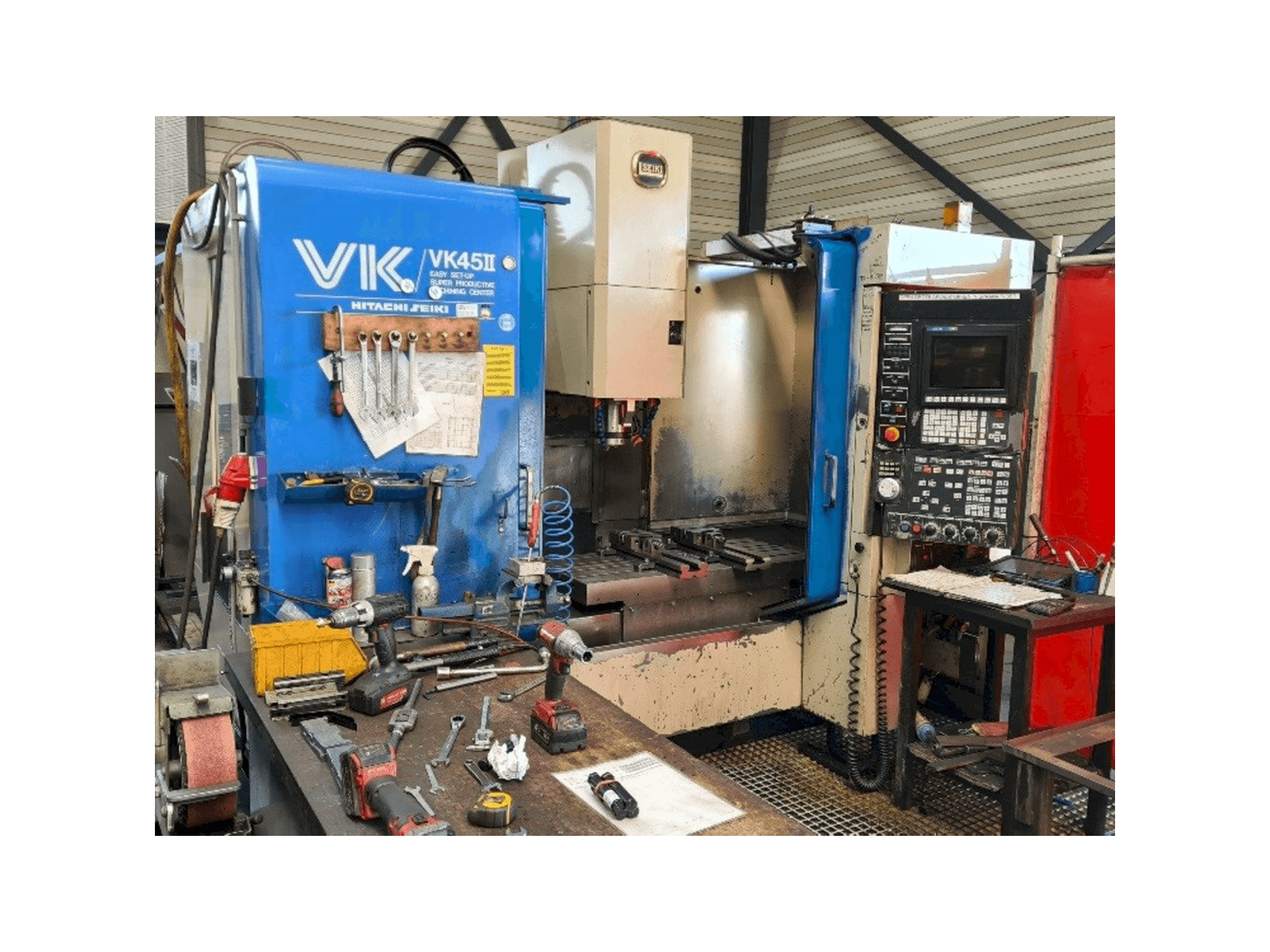 HITACHI SEIKI VK45II-maskinen framifrån