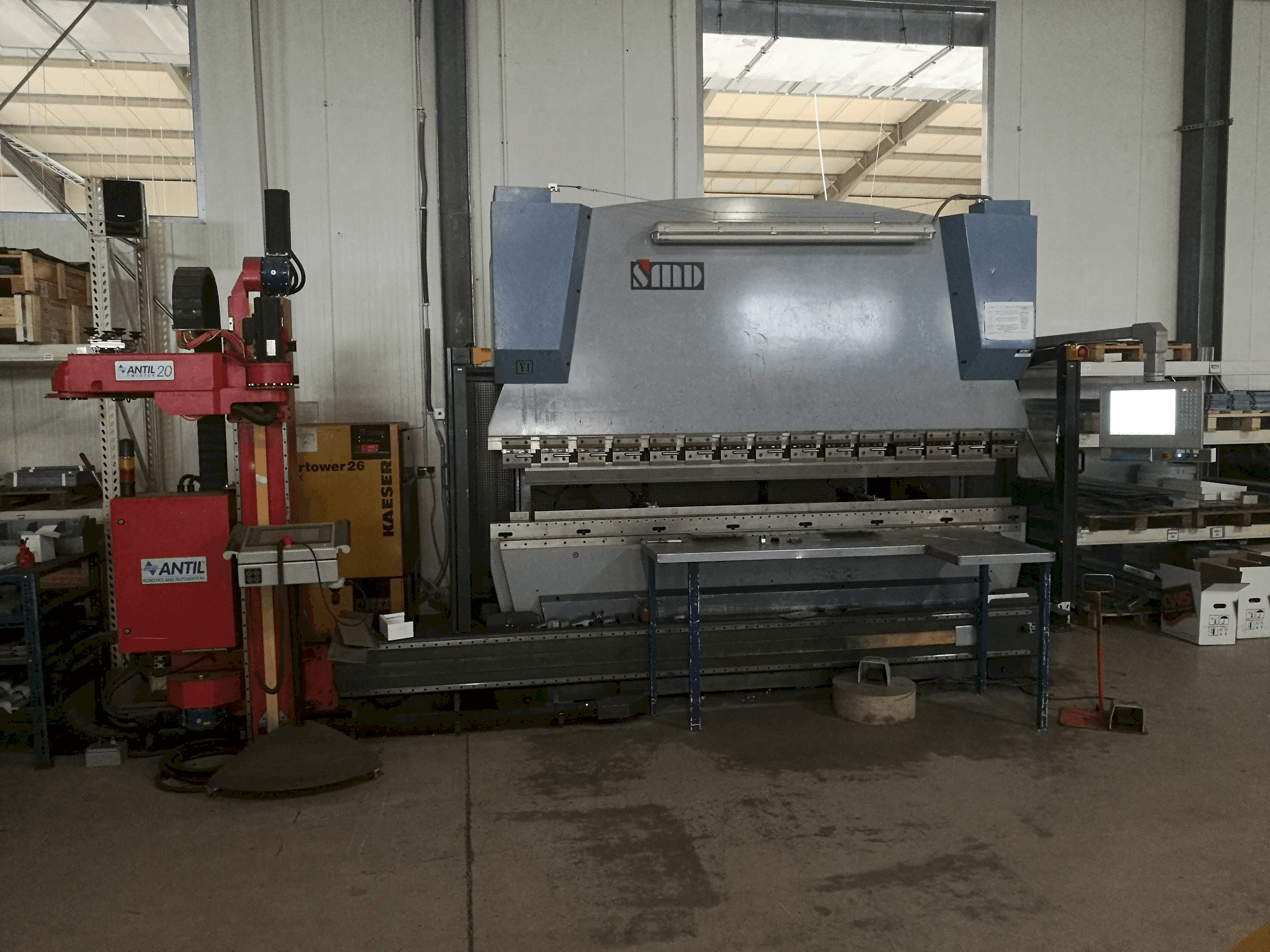 Yawei PBH 110-3100-4C-maskinen framifrån