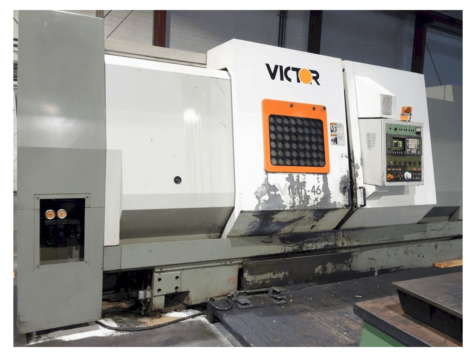 Victor V Turn 46 (1997)-maskinen framifrån