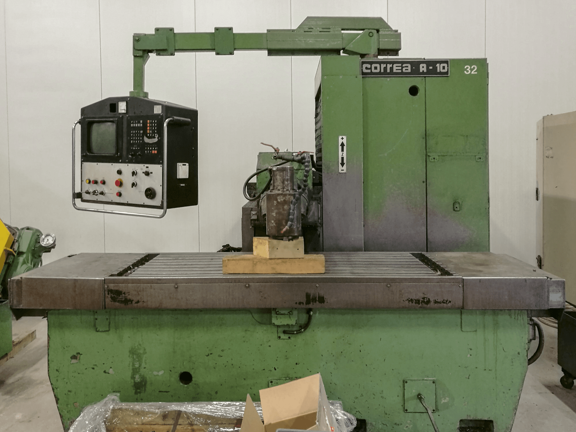 Correa-maskinen framifrånA-10