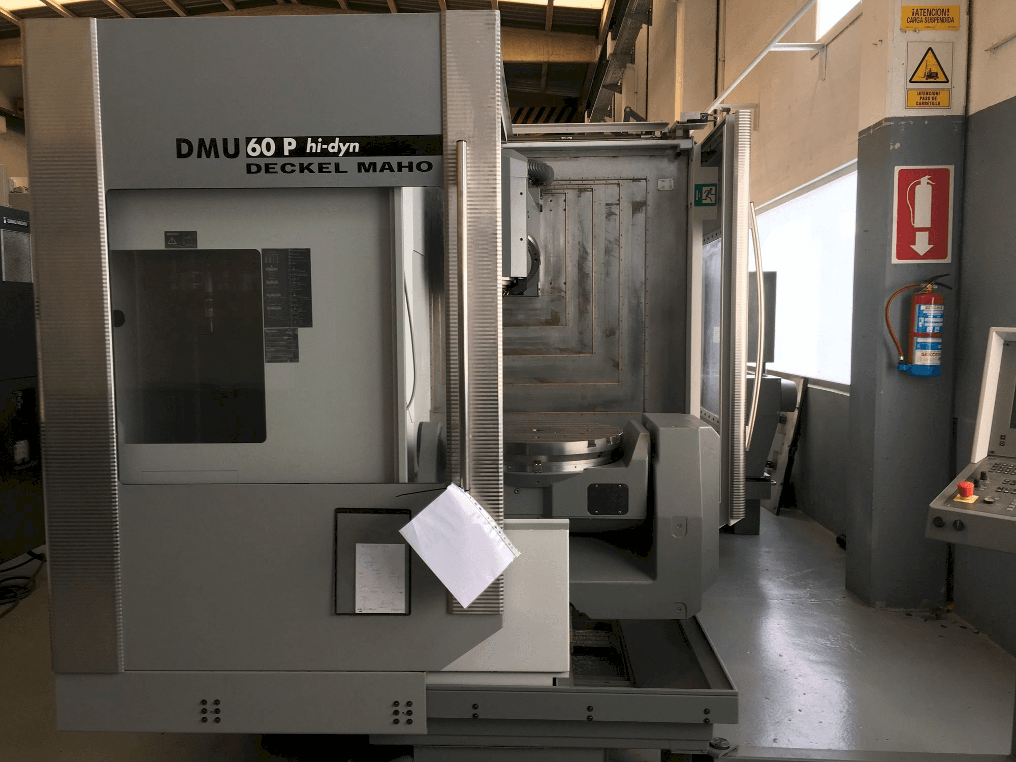 DECKEL MAHO DMU 60P hi-dyn-maskinen framifrån