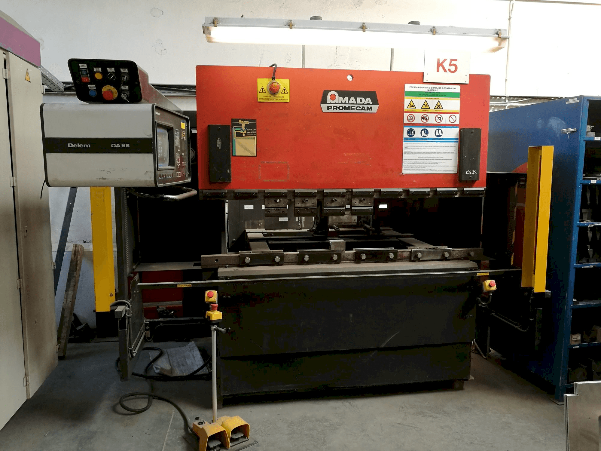 AMADA ITPS 50/20-maskinen framifrån