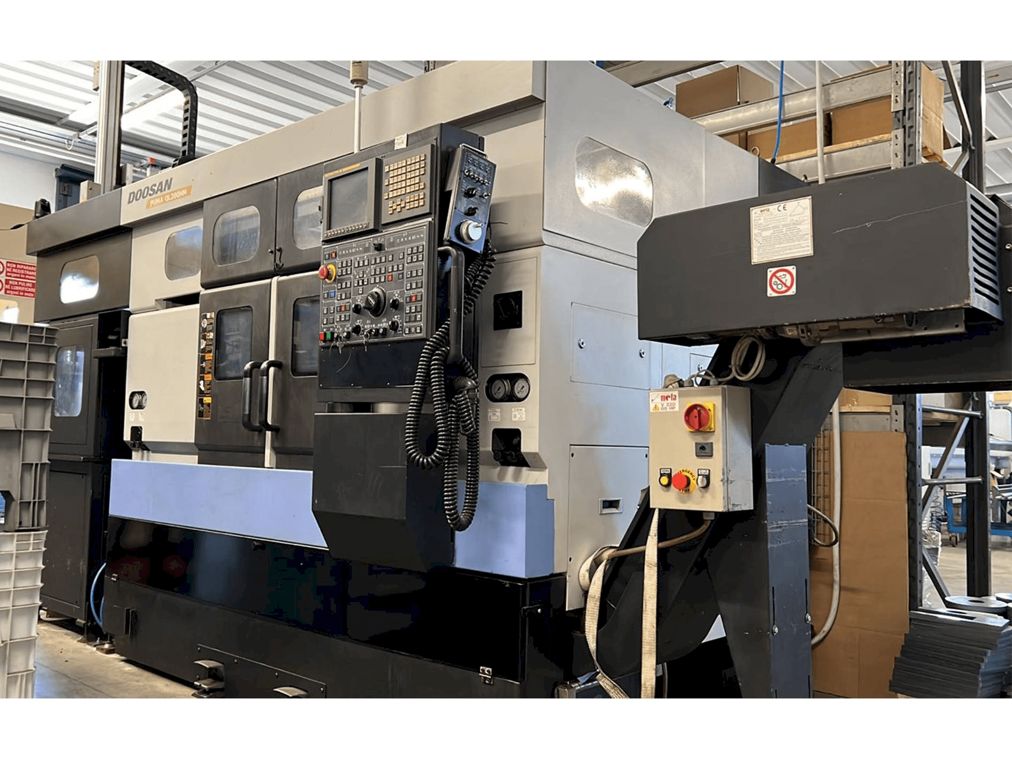 Doosan Puma QL 200HM-maskinen framifrån