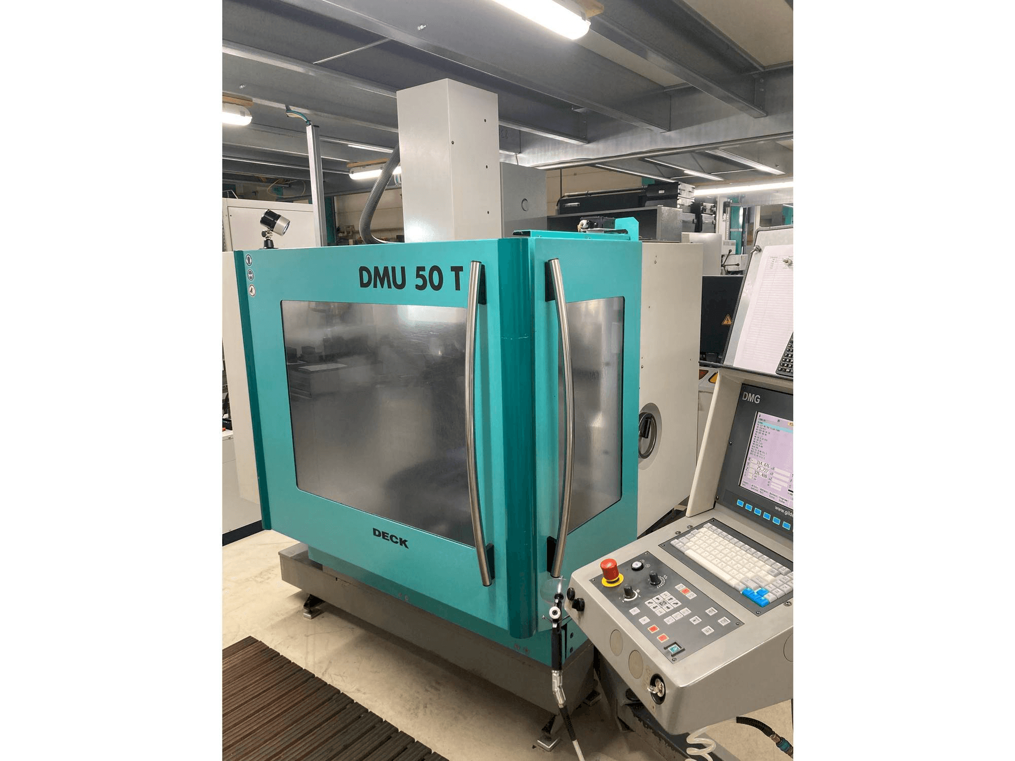 DMG DMU 50 T-maskinen framifrån