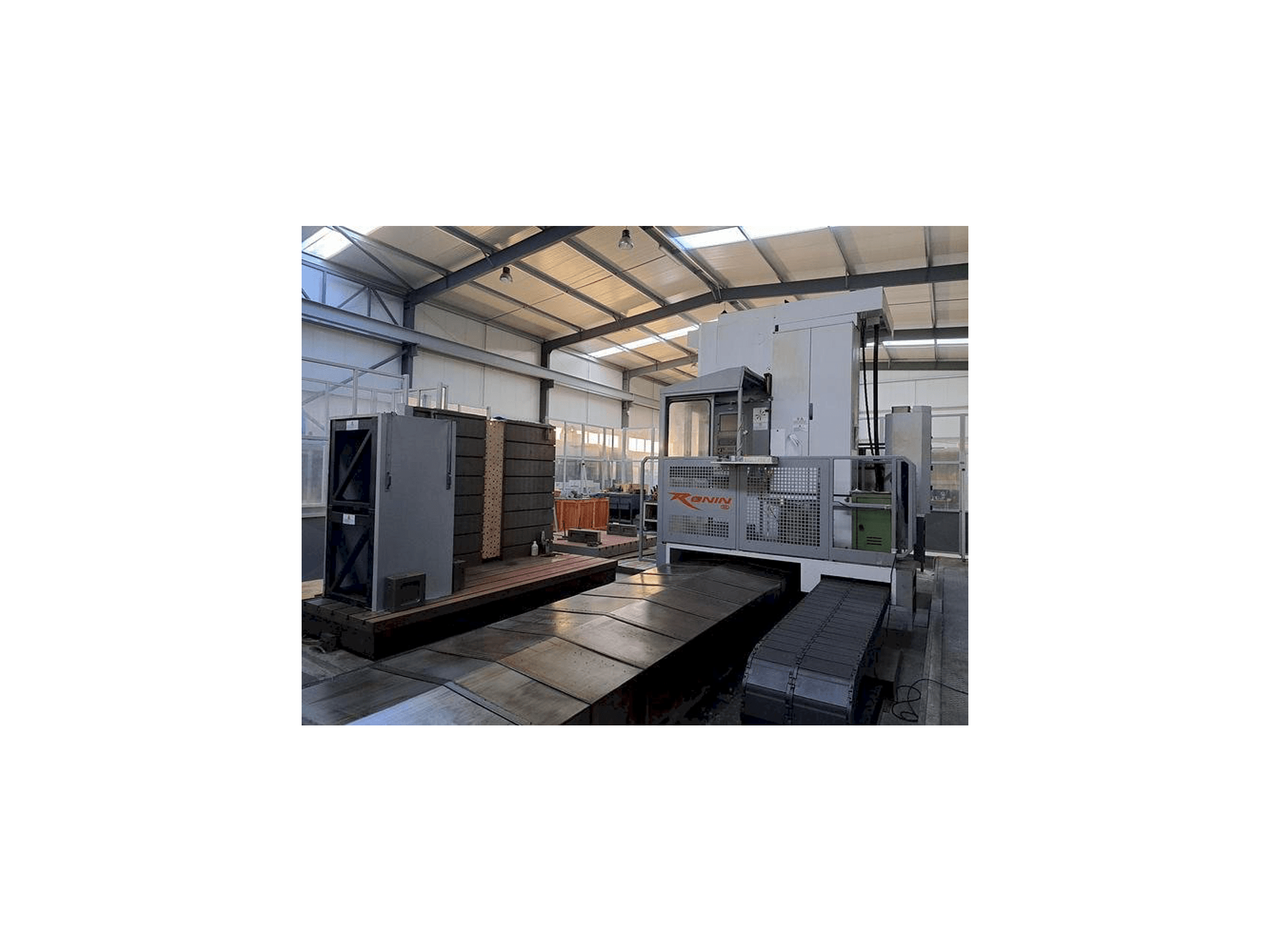 FPT RONIN-maskinen framifrån