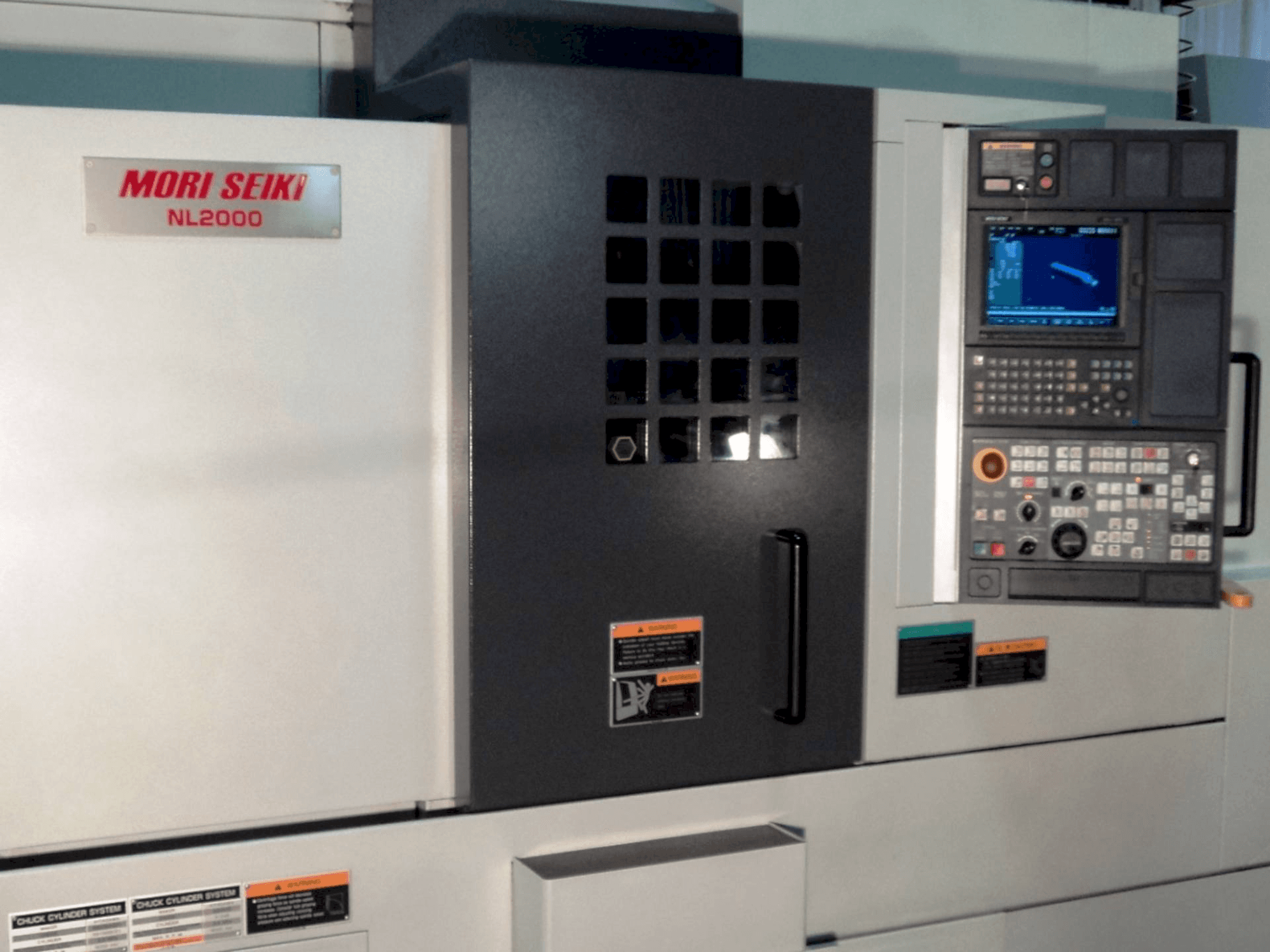 MORI SEIKI NL 2000 SY-maskinen framifrån