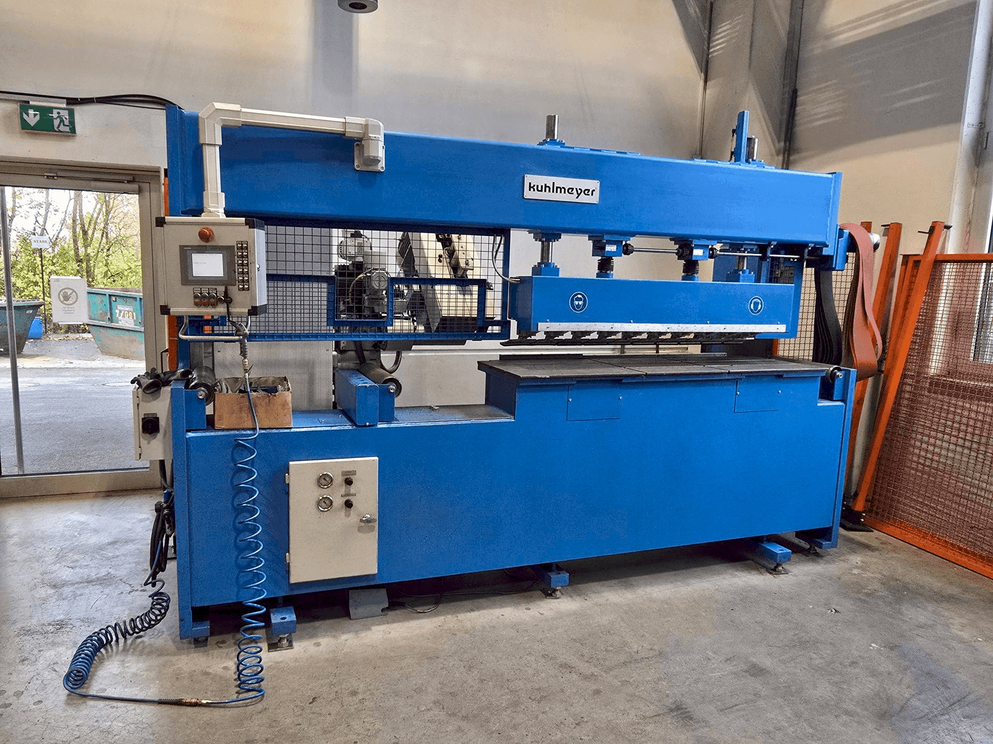 KUHLMEYER Fasen Fix 4.1-1500-maskinen framifrån