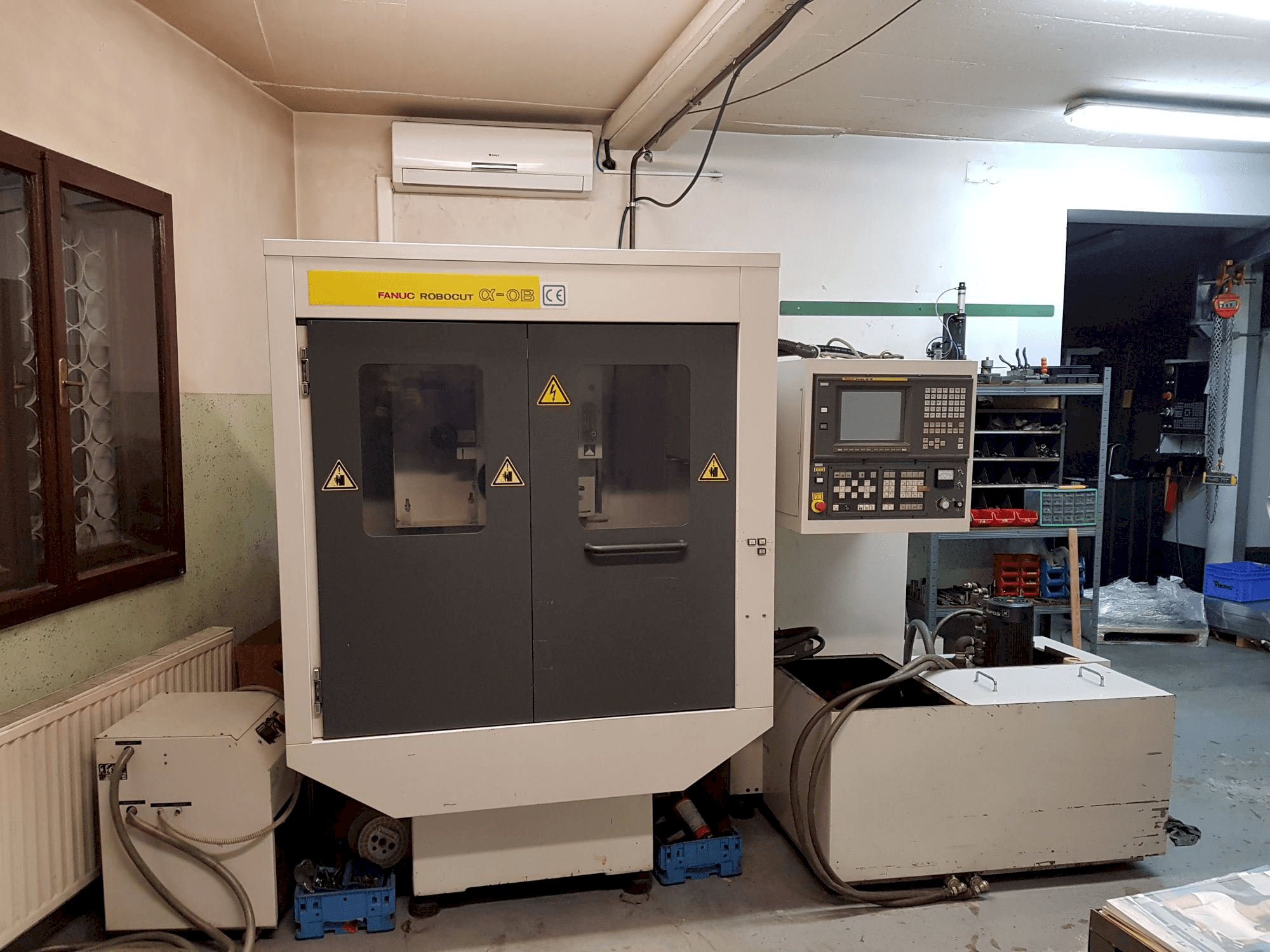FANUC Robocut ALPHA- 0B-maskinen framifrån