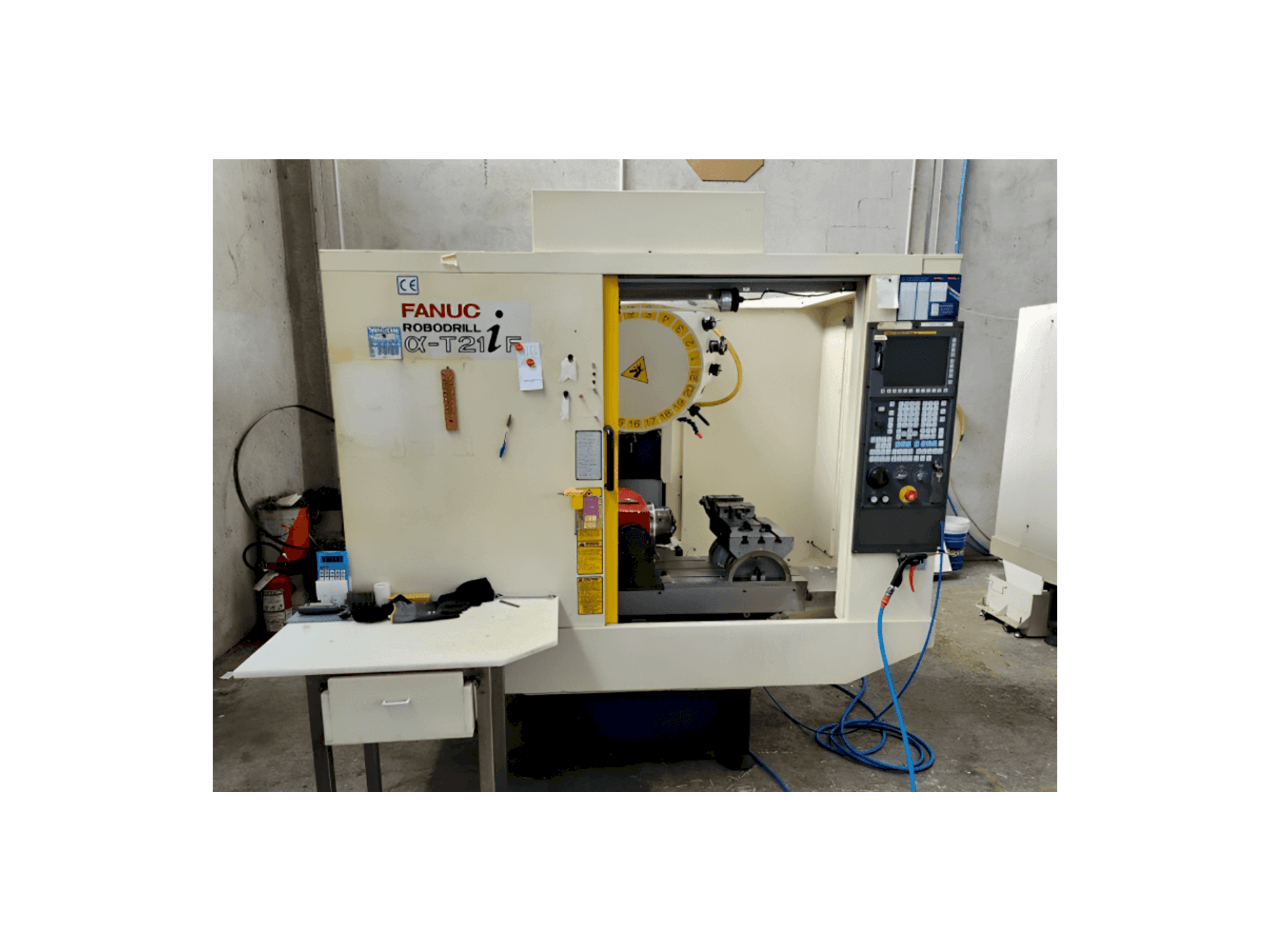 FANUC Robodrill Alpha T21iF-maskinen framifrån