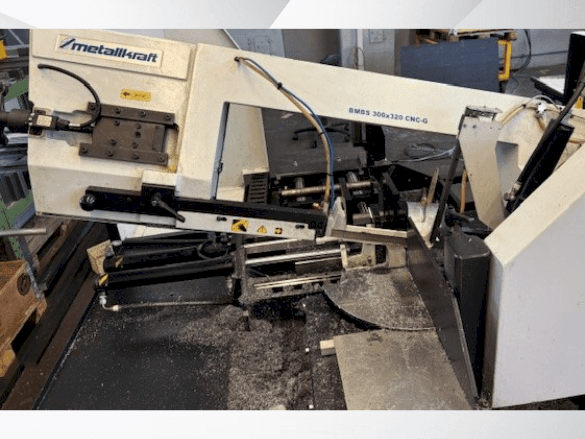 Metallkraft BMBS 300X320-maskinen framifrån
