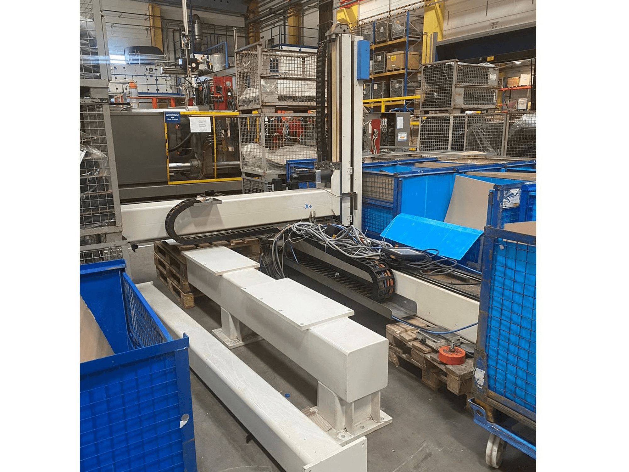 Krauss Maffei LRX-S 500-maskinen framifrån