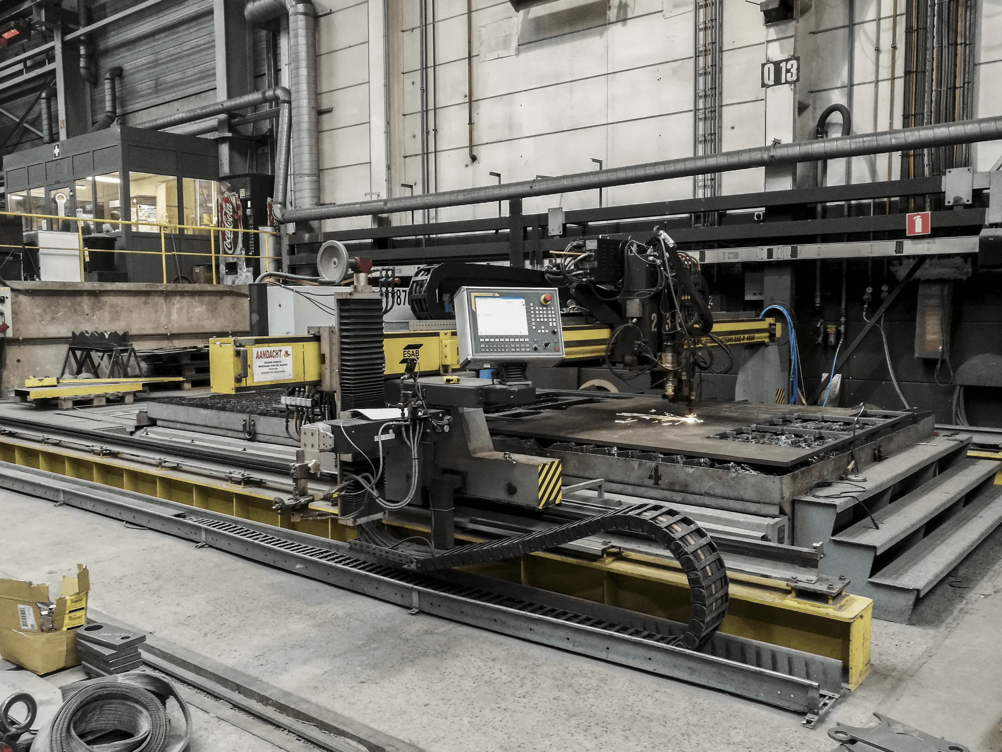 ESAB-maskinen sedd från högerSUPRAREX SXE-P 4500