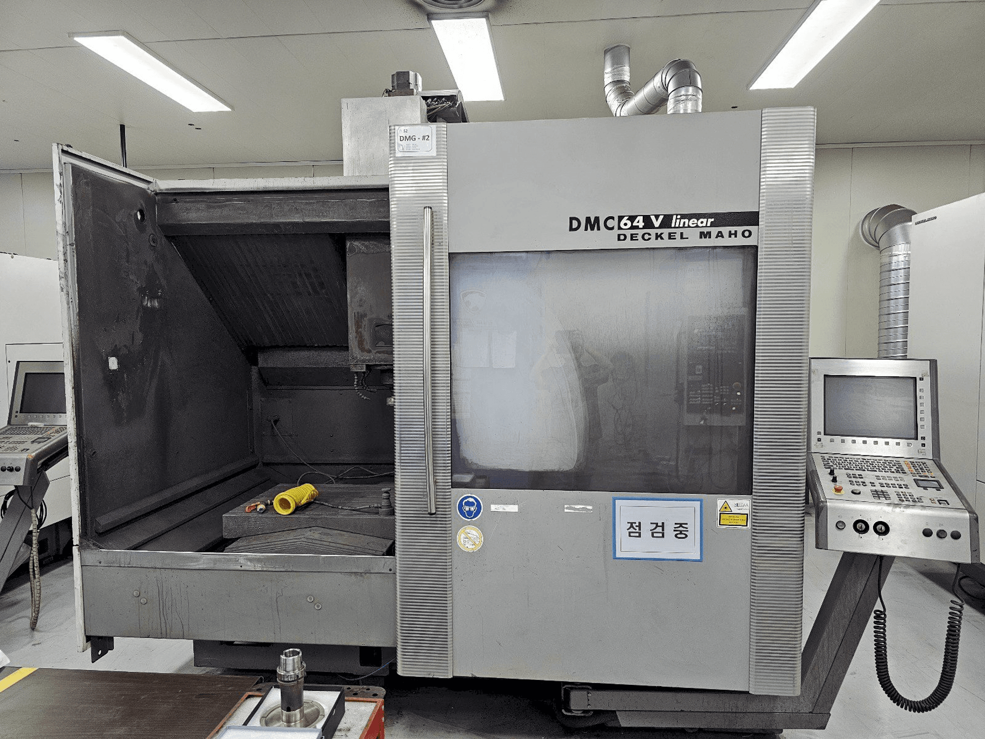 DECKEL MAHO DMC 64V linear-maskinen framifrån