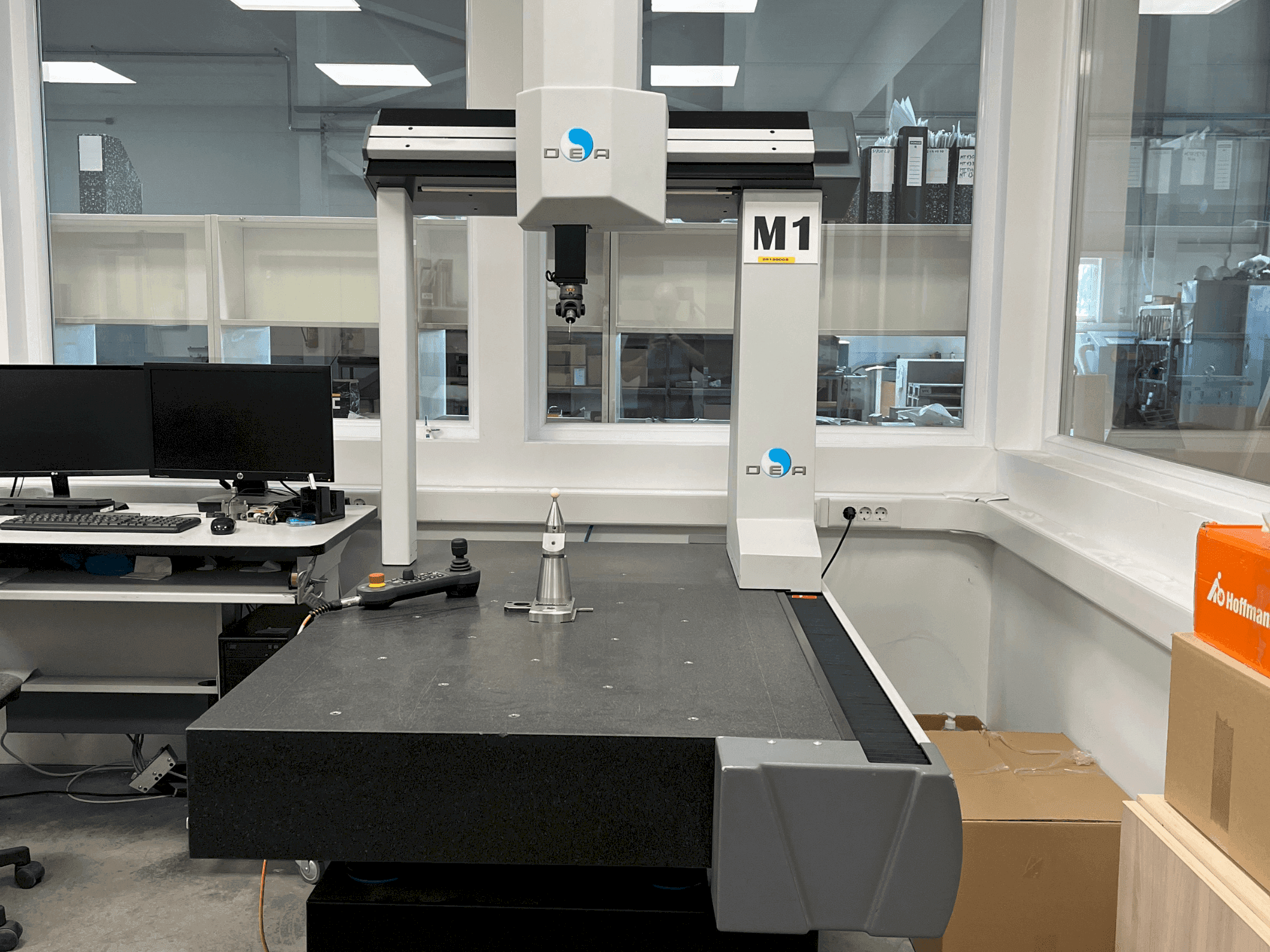 Hexagon PIONEER 061006-maskinen framifrån