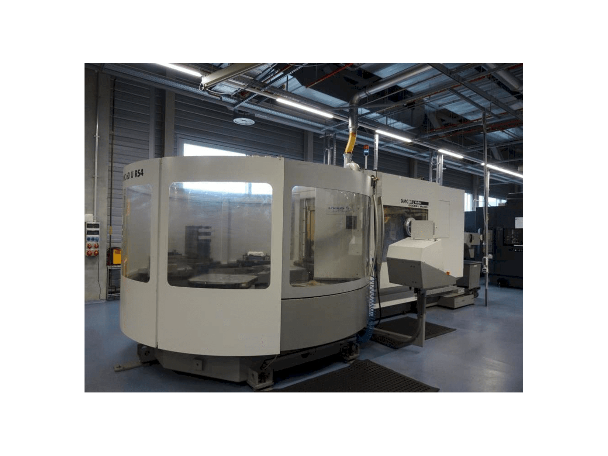 DECKEL MAHO DMC 60 U RS4-maskinen framifrån