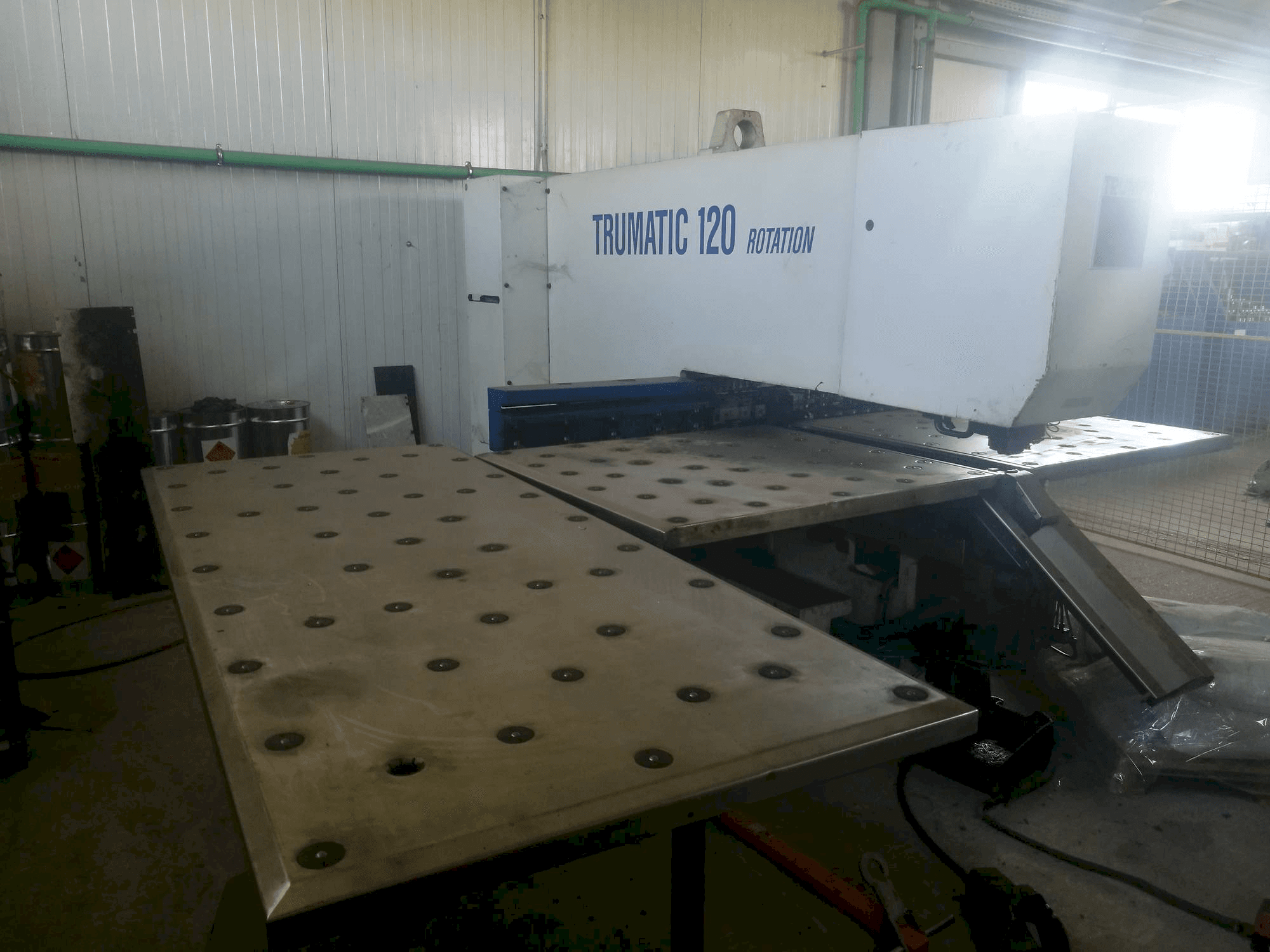 Trumpf Trumatic 120R-maskinen framifrån