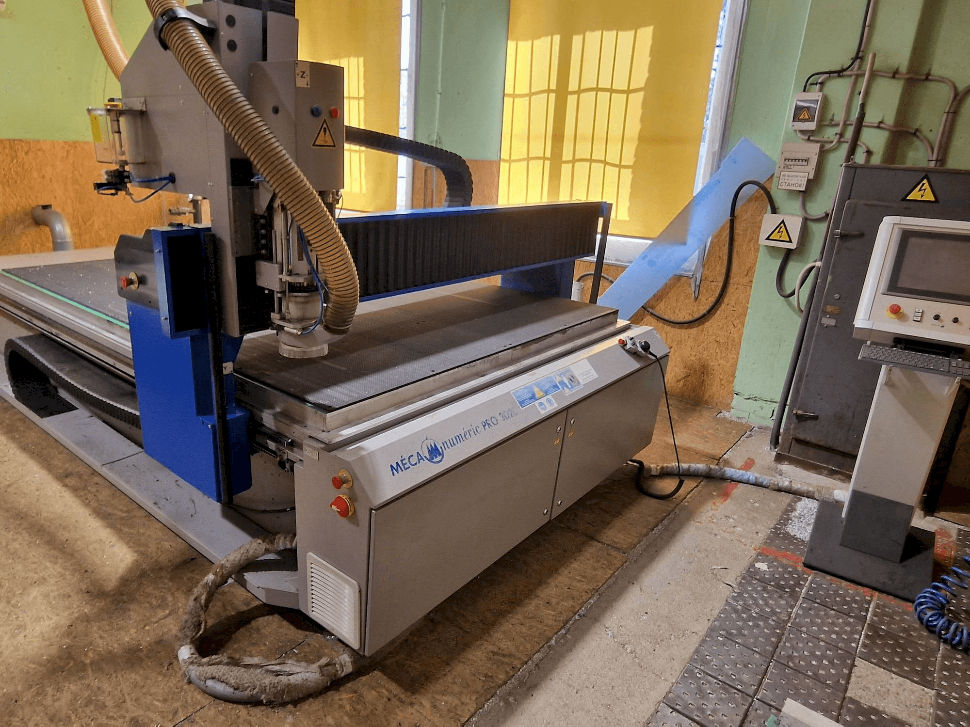 MECANUMERIC MECAPRO 3020-maskinen framifrån