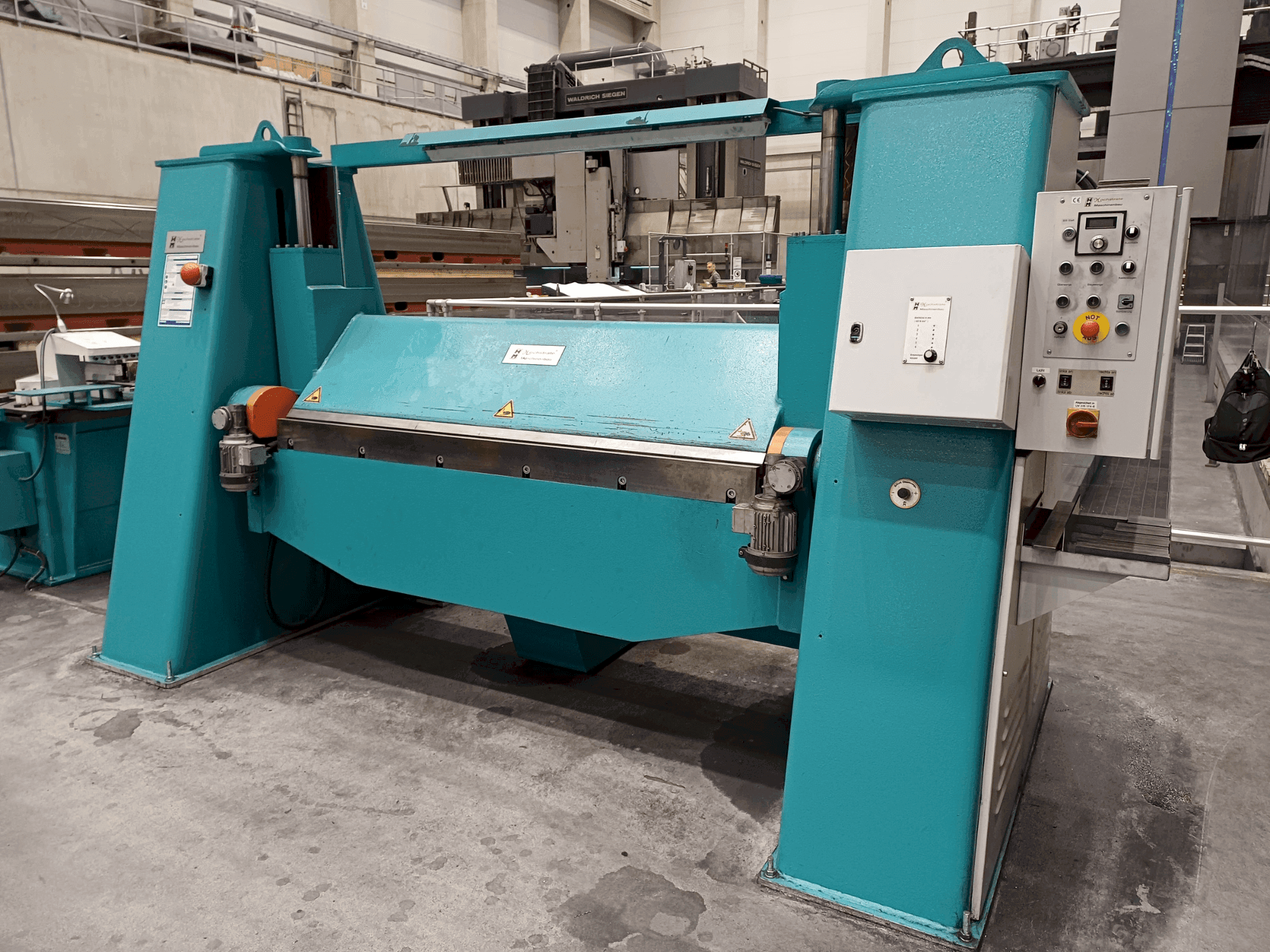 DR. HOCHSTRATE 2000/6-maskinen framifrån