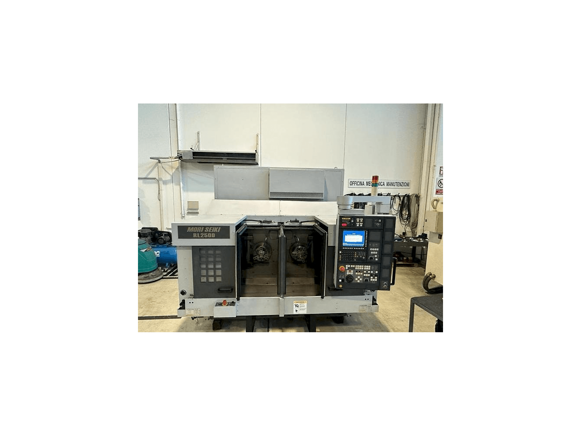 MORI SEIKI RL 2500-maskinen framifrån
