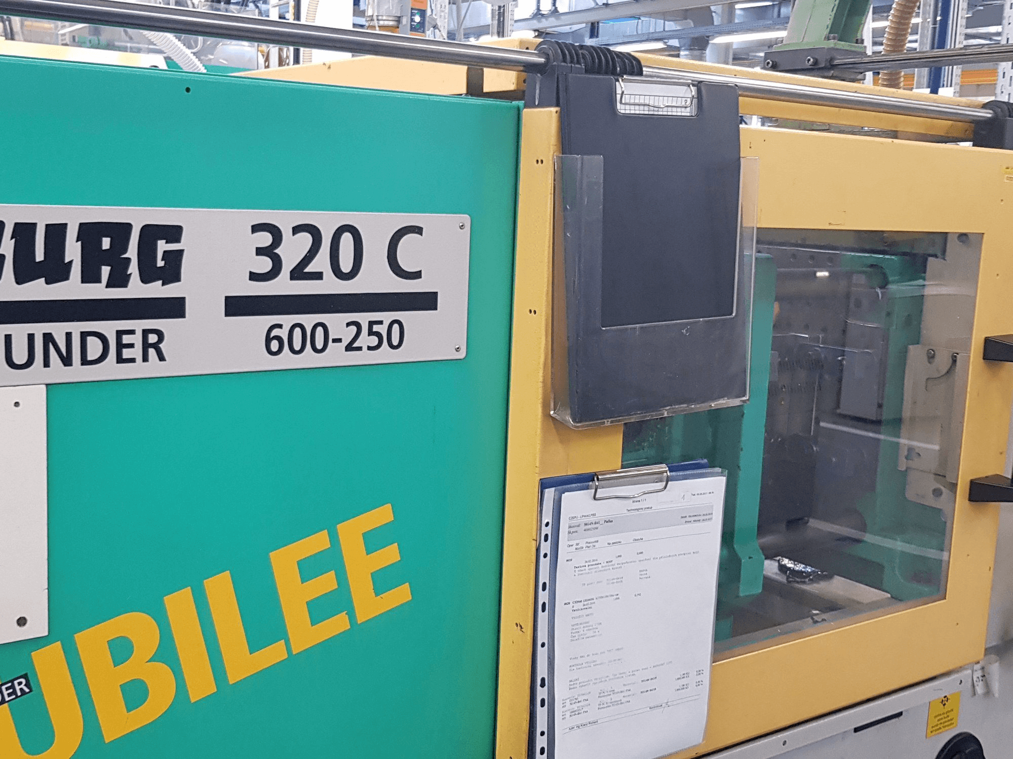 Arburg 320 C 600-250-maskinen framifrån