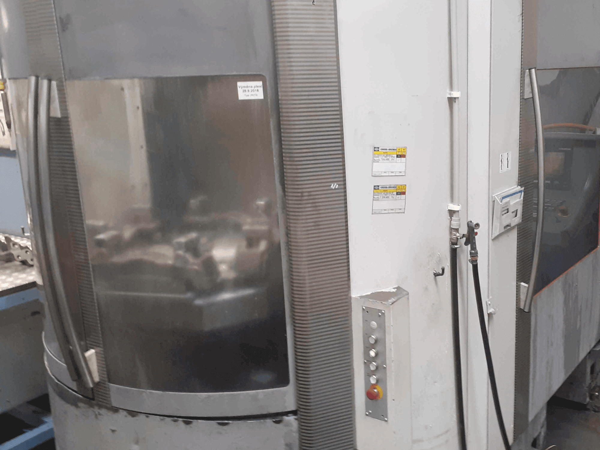 DECKEL MAHO DMC 80 H-maskinen framifrån