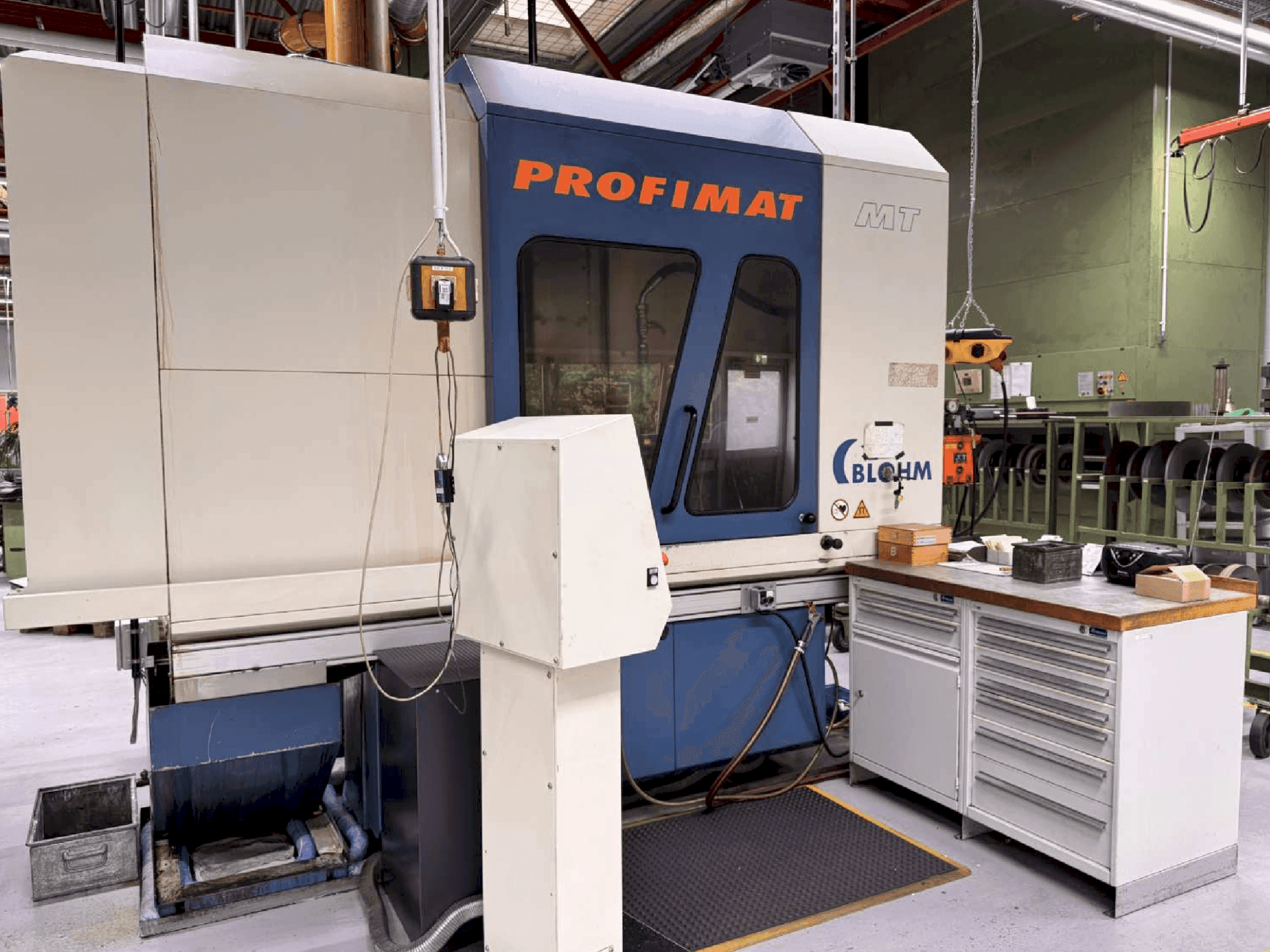 BLOHM Profimat MT 408-maskinen framifrån