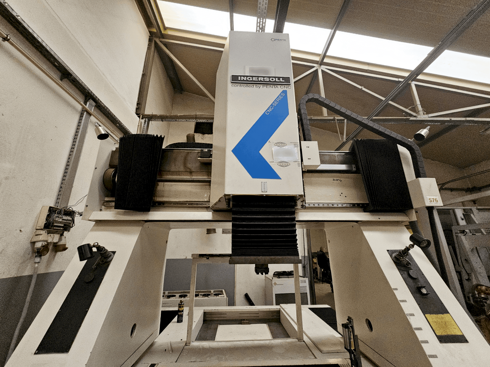 INGERSOLL IG1300 PENTA-maskinen framifrån