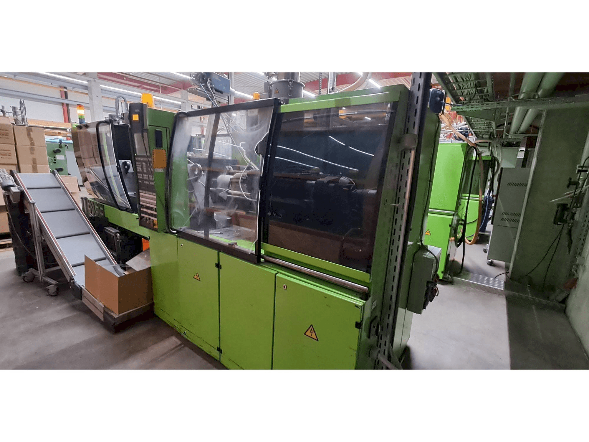 Engel ES 330/110 HL-maskinen framifrån