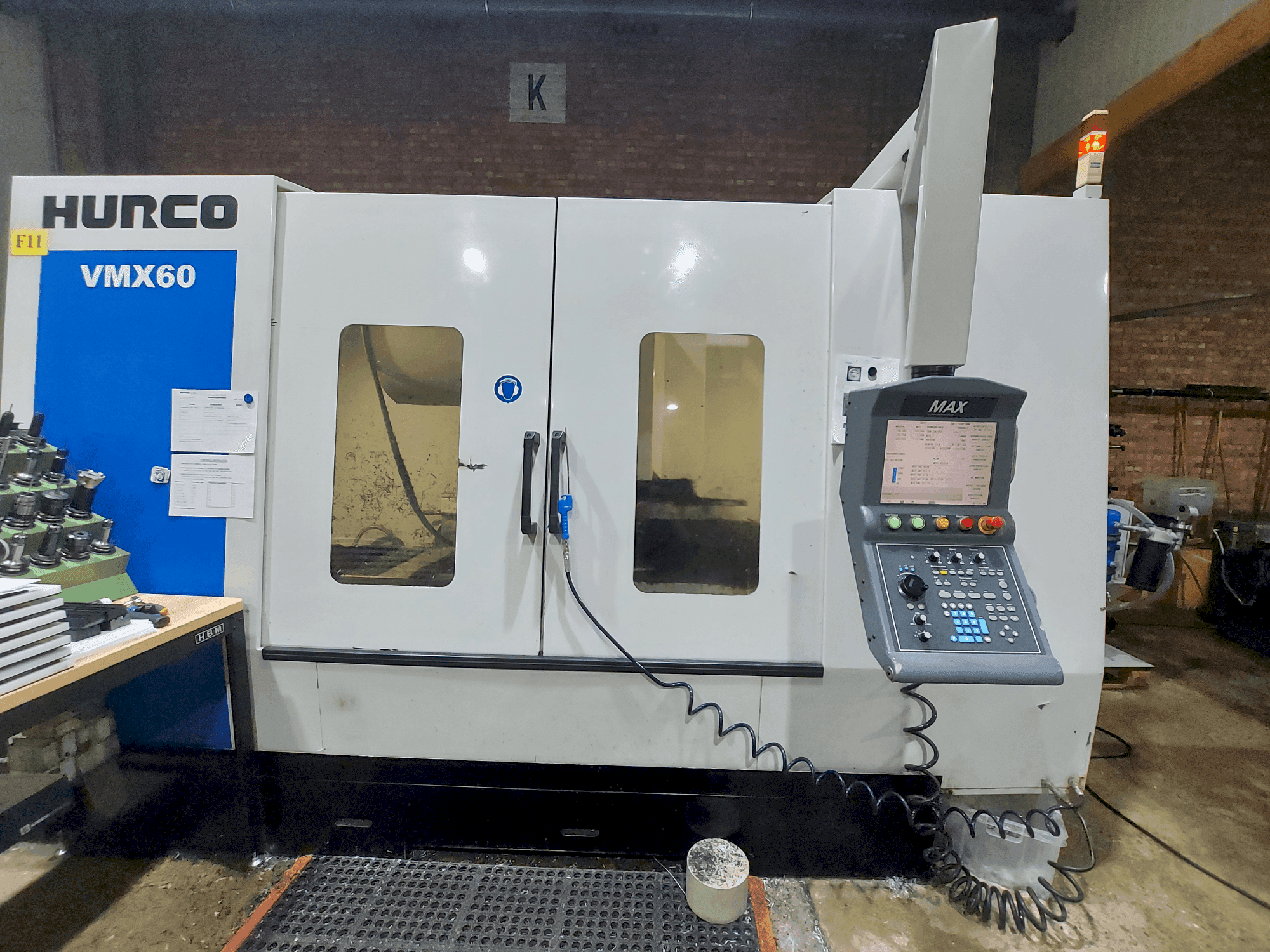 Hurco VMX60/40T-maskinen framifrån