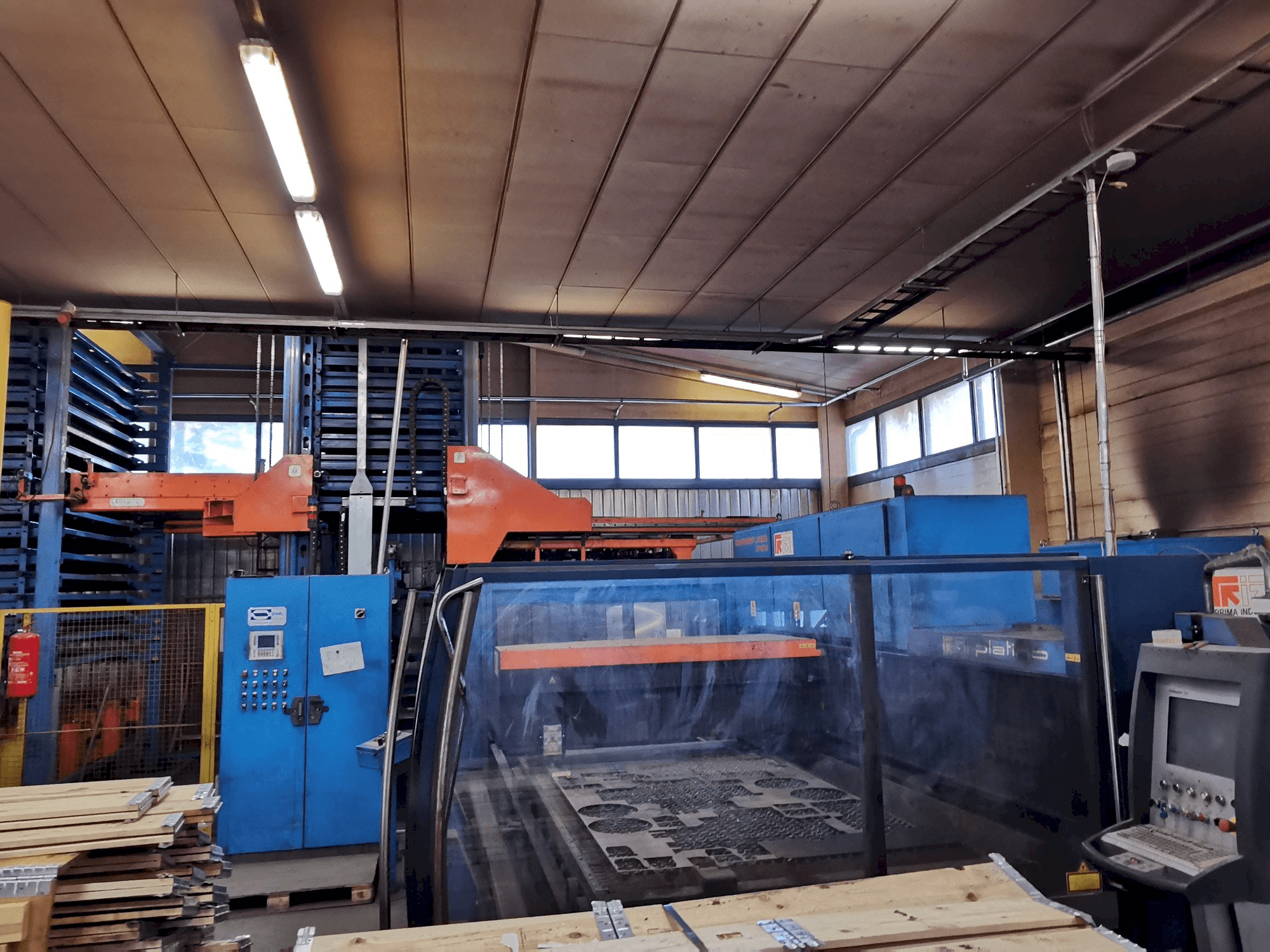 Prima Industrie Platino 1530-maskinen framifrån