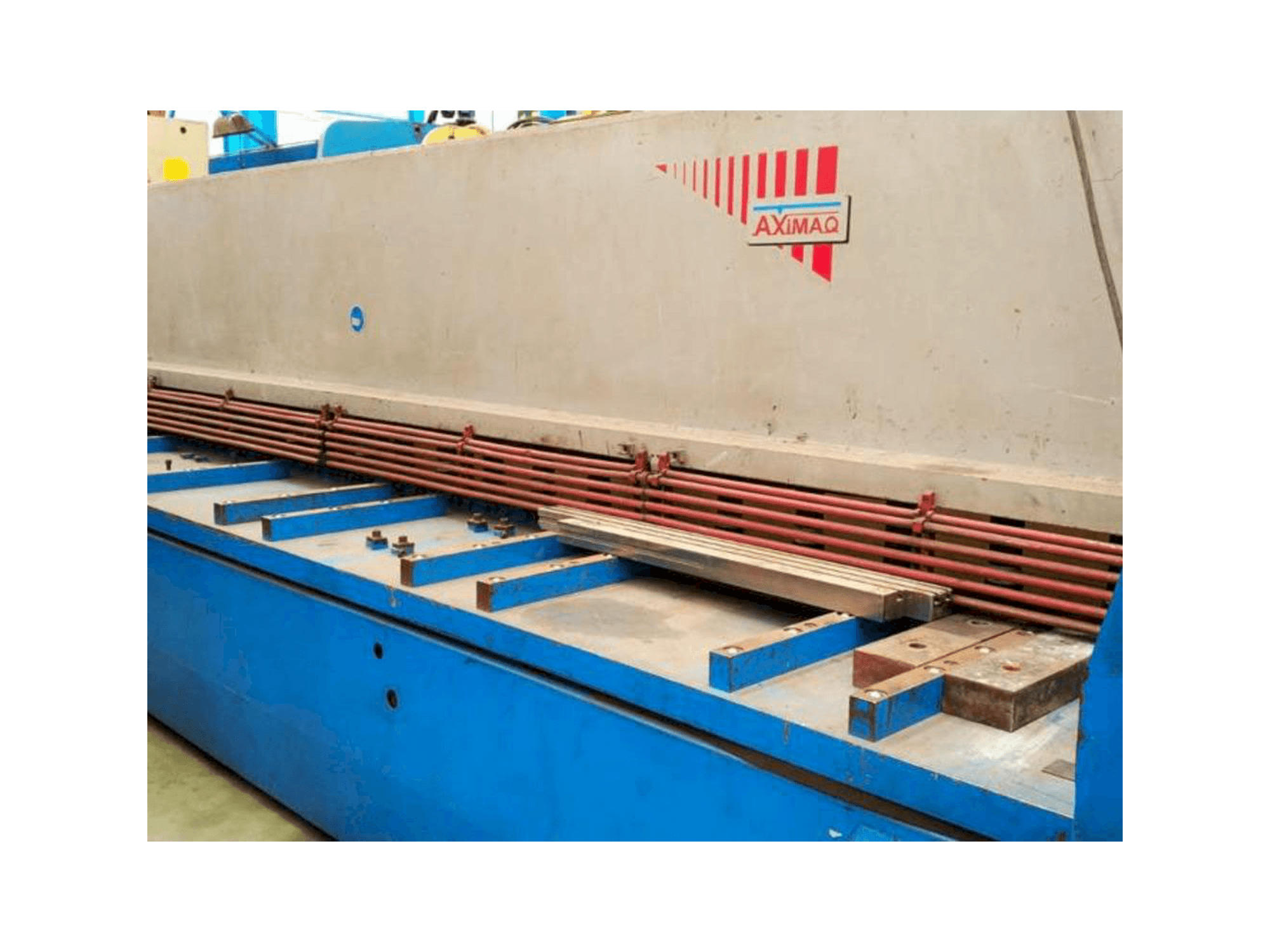 Axial CP-1060-maskinen framifrån