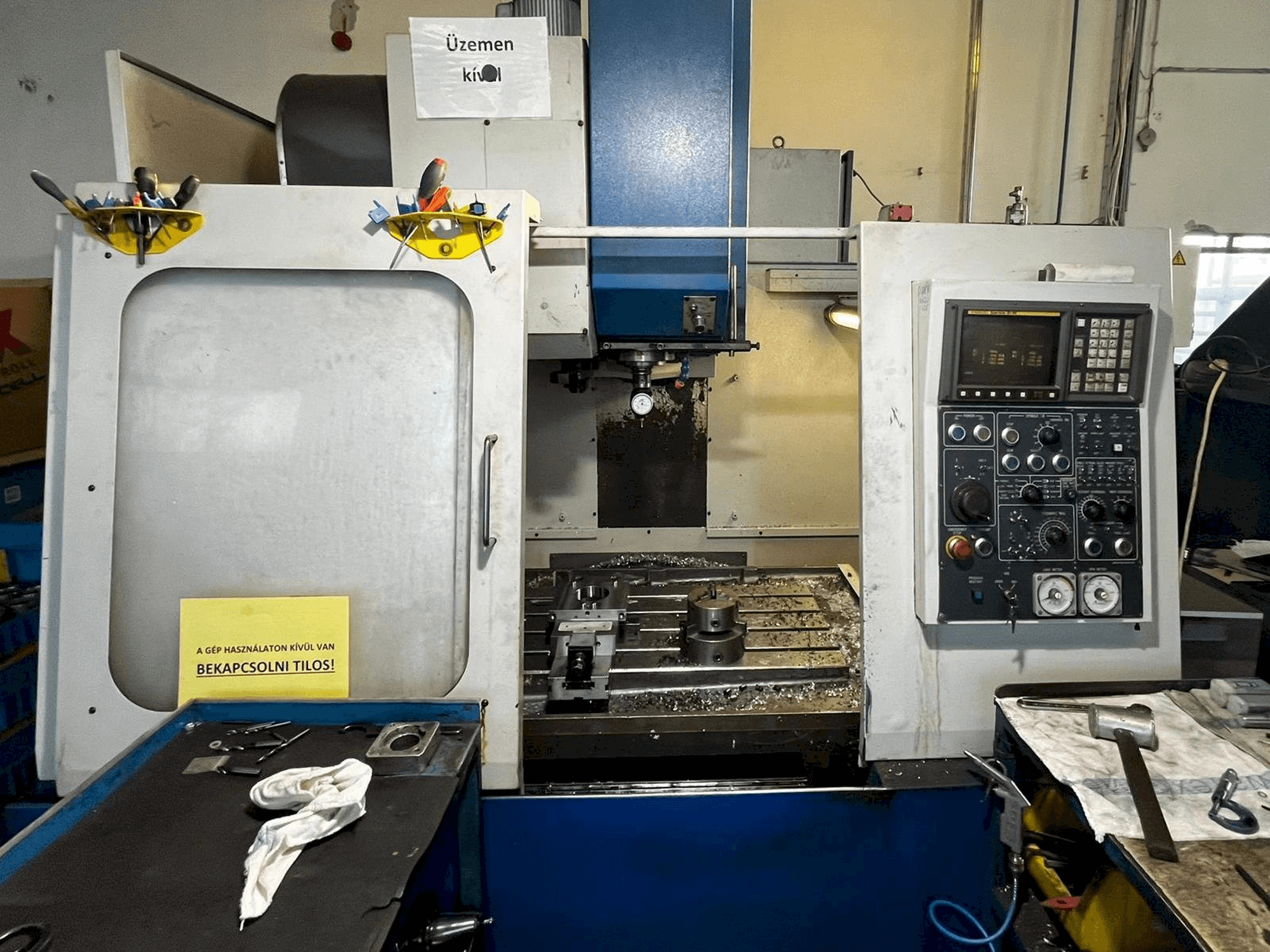 Kia KV 35C-maskinen framifrån