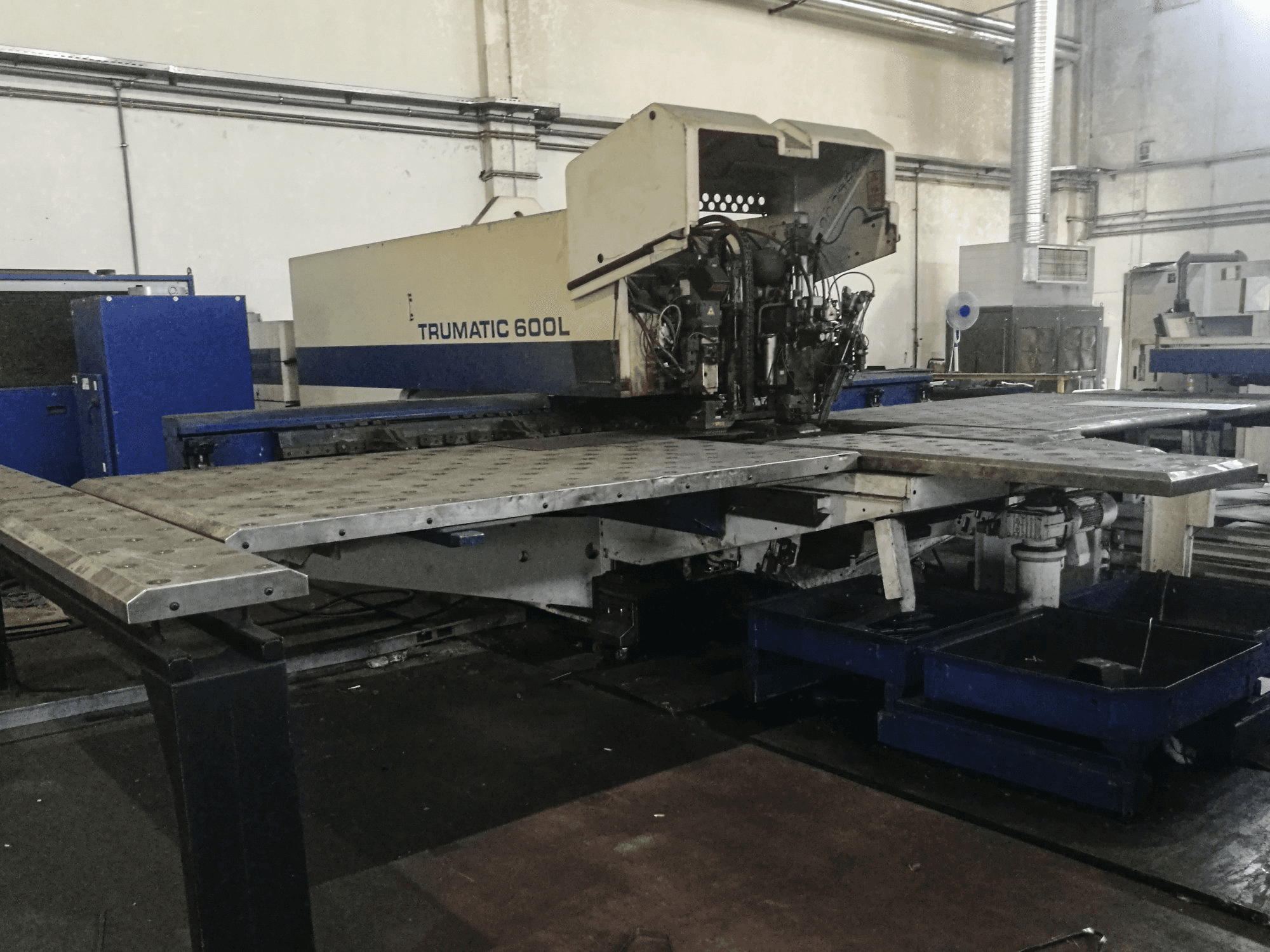 Trumpf-maskinen sedd från vänsterTrumatic 600L