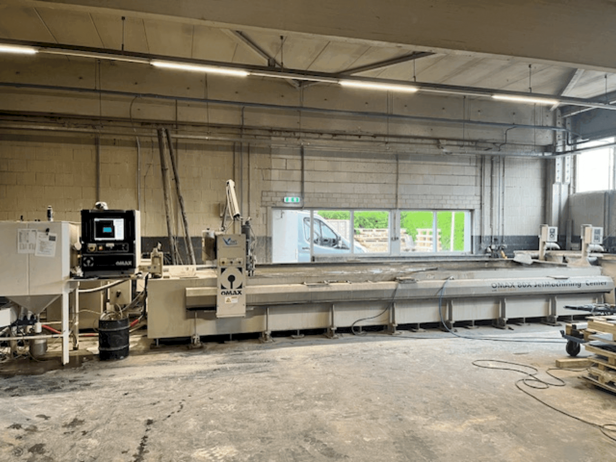 OMAX 80X-maskinen framifrån