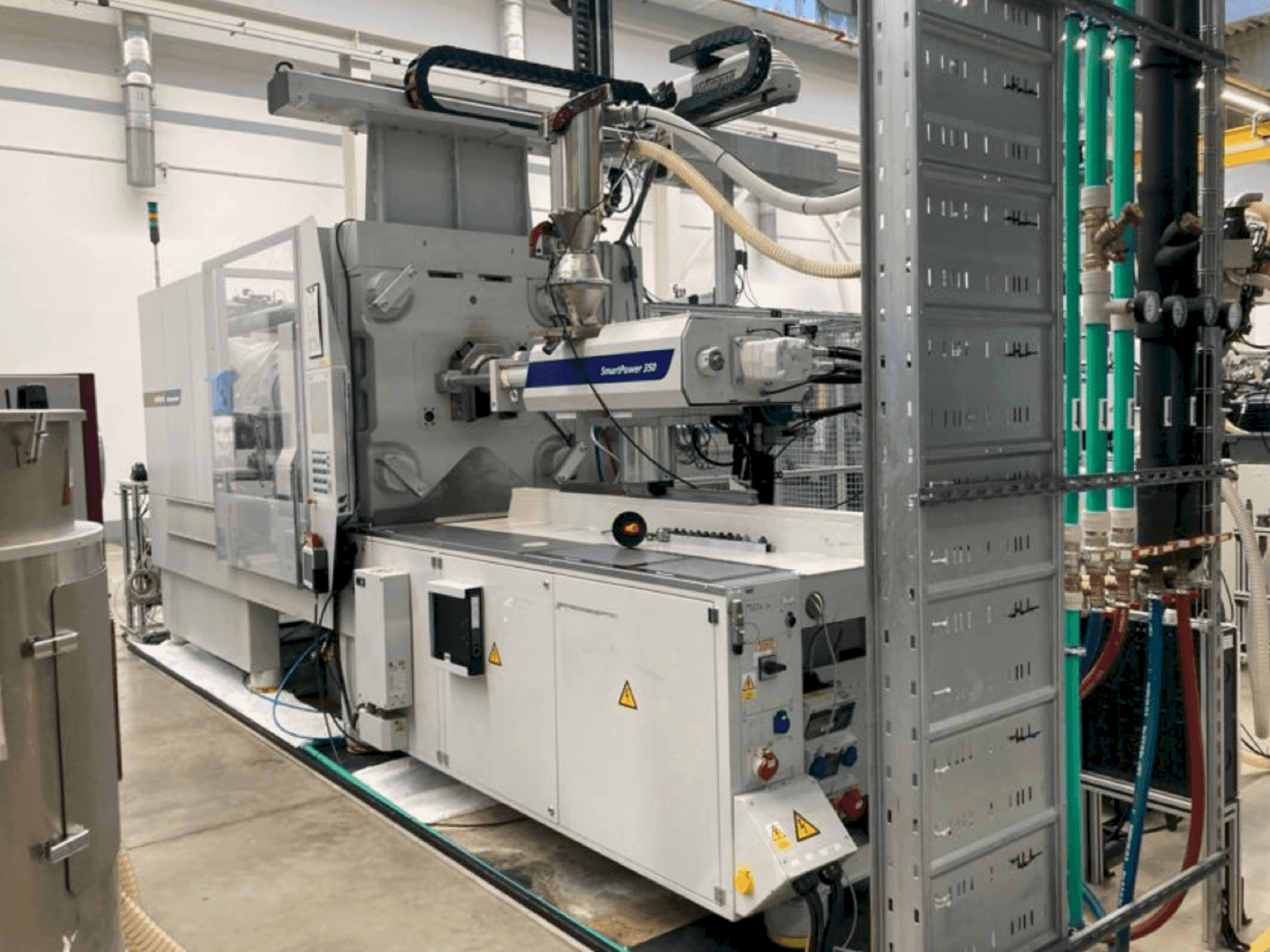 WITTMANN Battenfeld SmartPower 350/1000 UNILOG BGP-maskinen framifrån