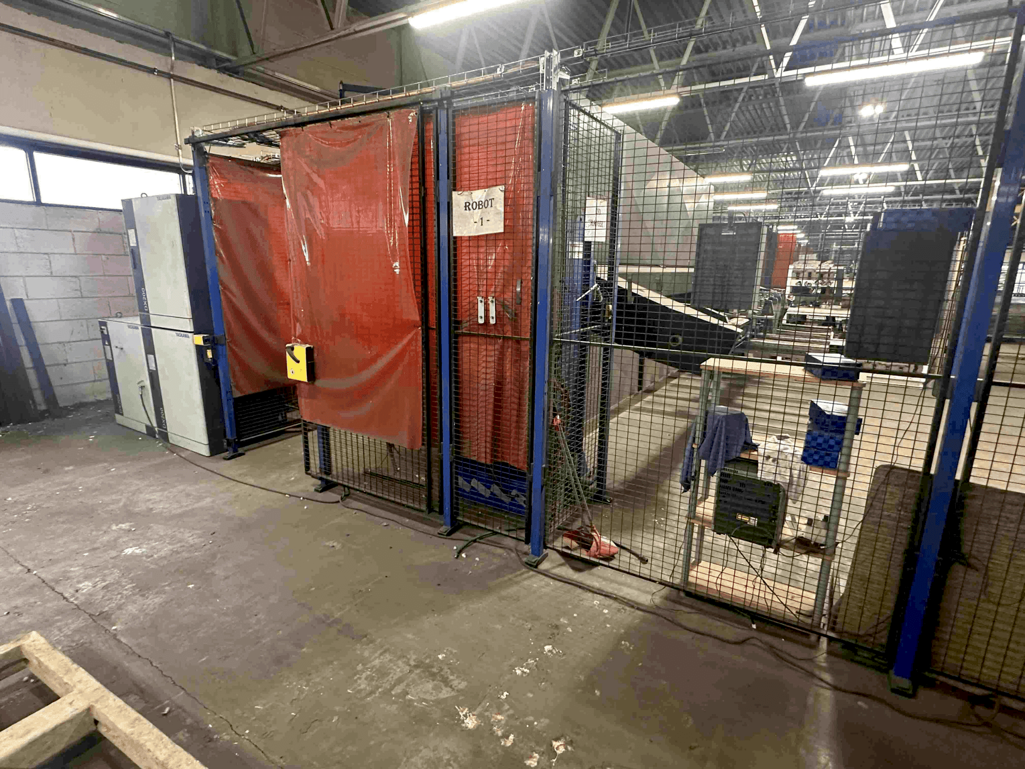 Yaskawa RM2-2000 S6D-maskinen framifrån