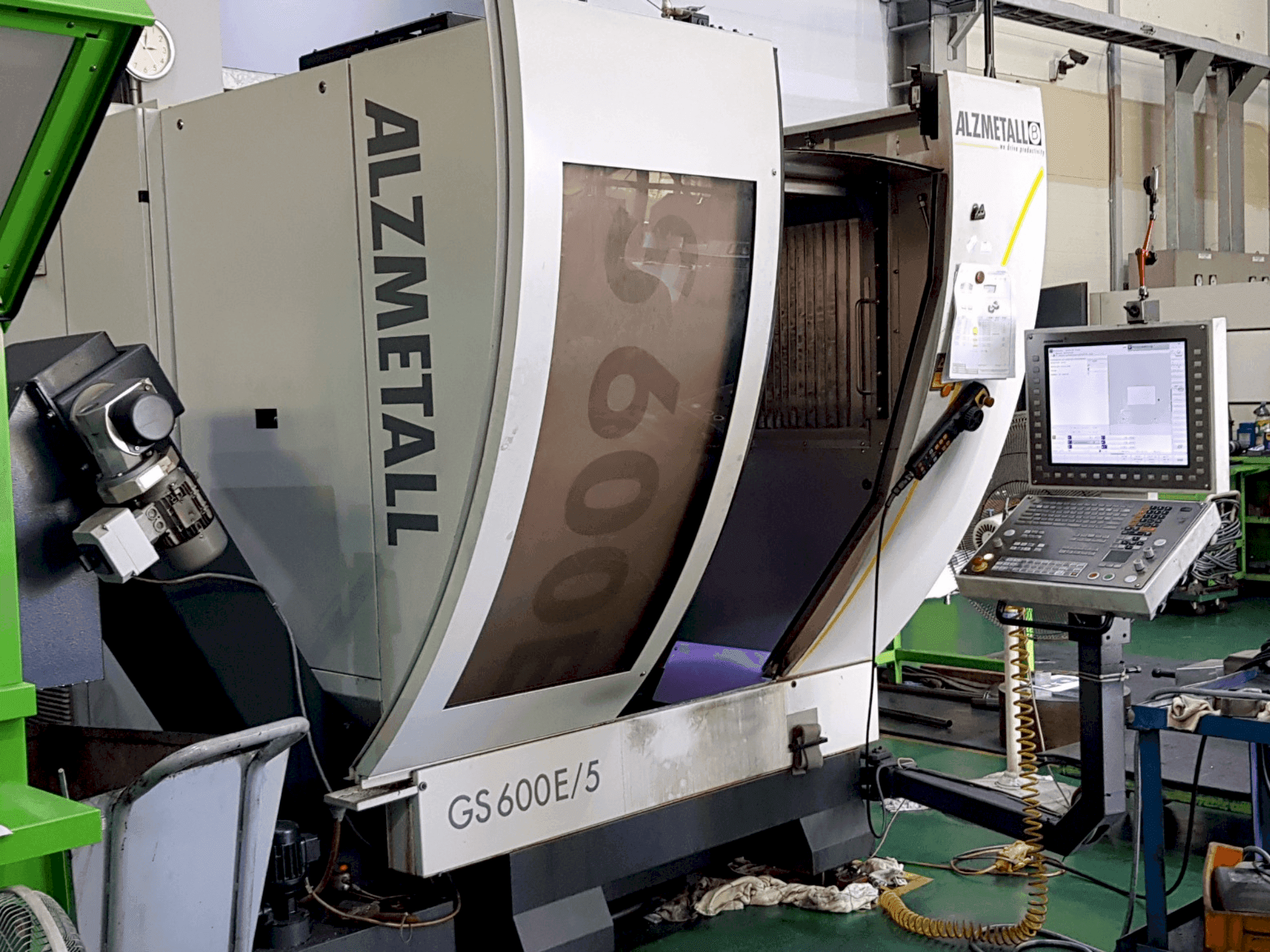 Alzmetall GS600E/5-maskinen framifrån