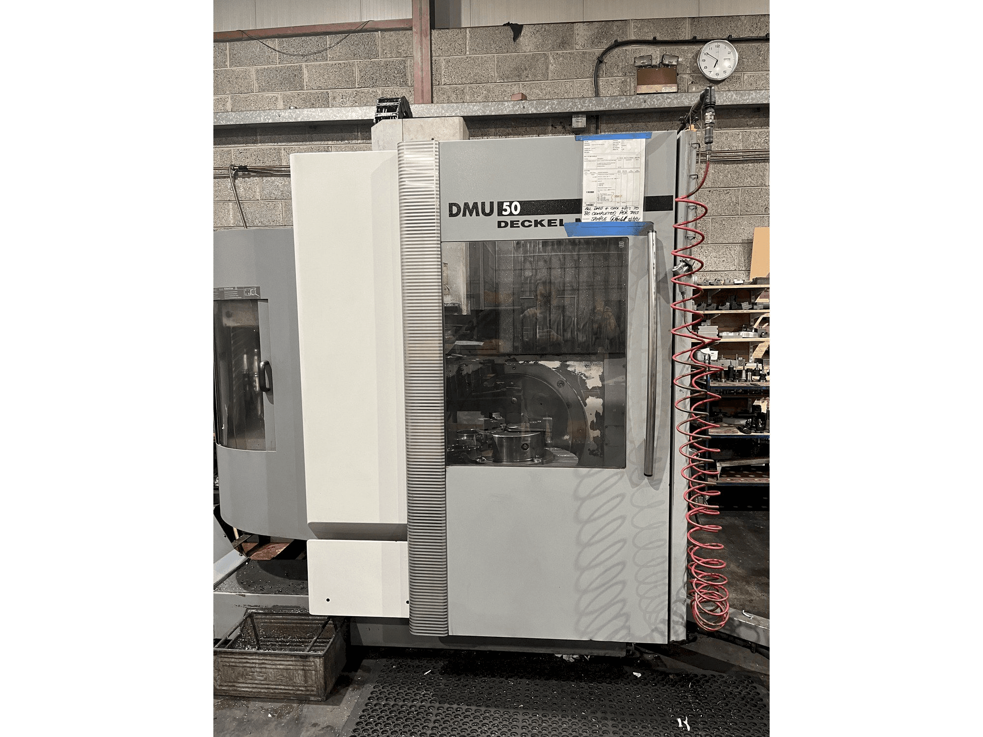 DECKEL MAHO DMU 50-maskinen framifrån