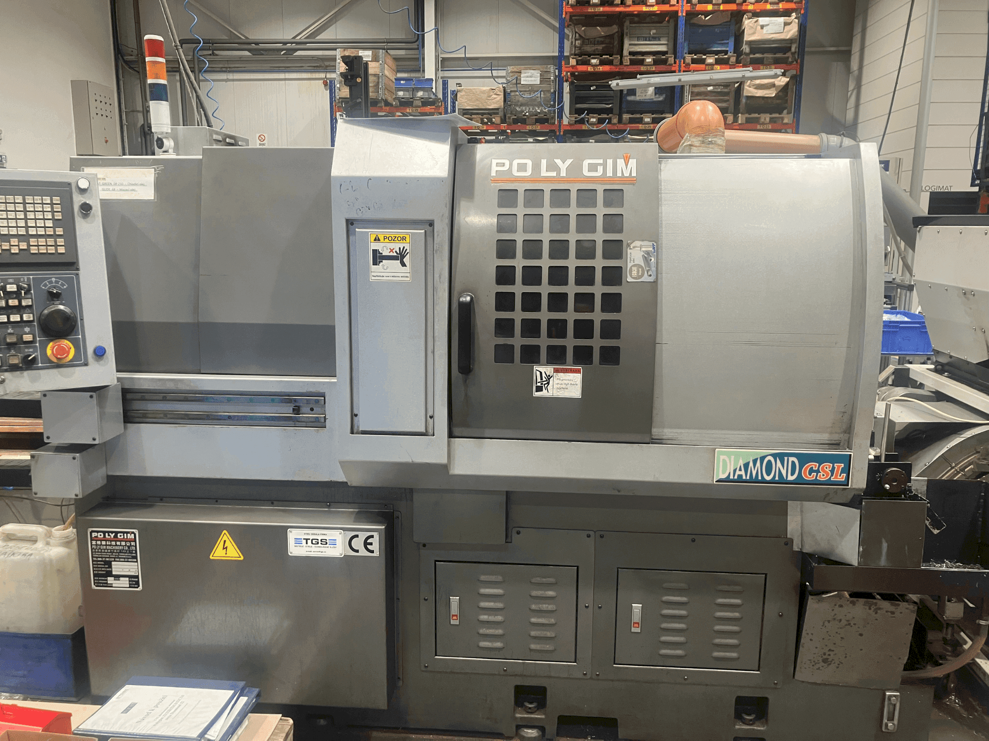 PO LY GIM Diamond 32CSL-maskinen framifrån