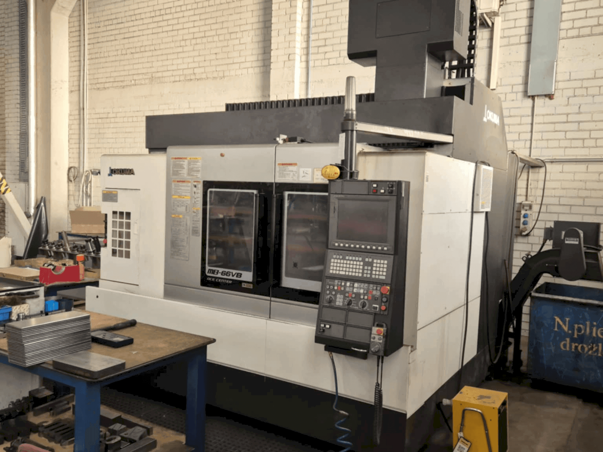 Okuma MB-66VB-maskinen framifrån