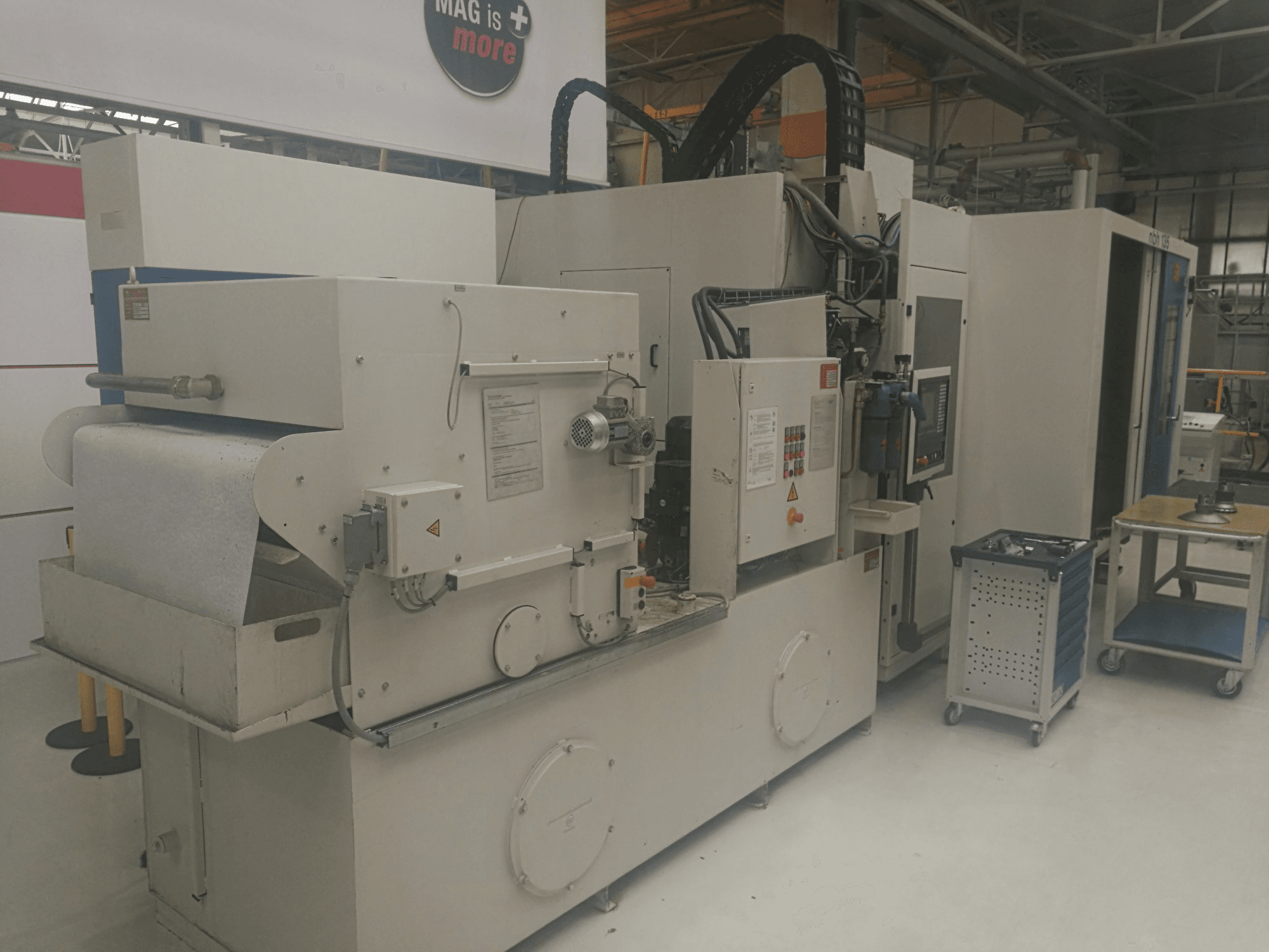 Hueller Hille-maskinen sedd från vänsterNBH 135