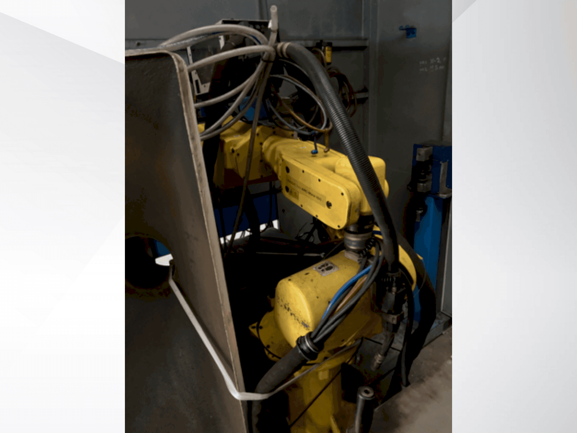 FANUC ARC Mate 100i-maskinen framifrån