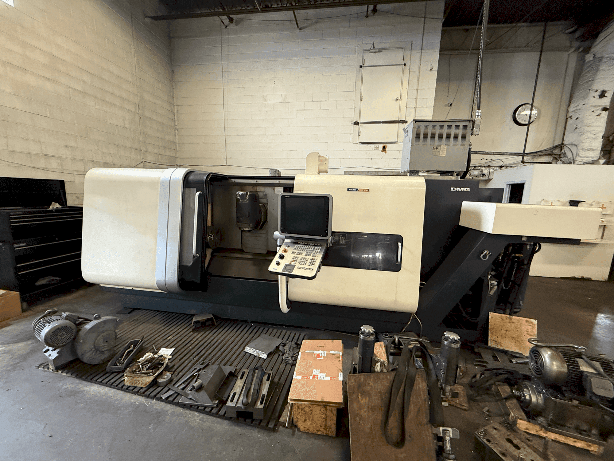 DMG CTX Beta 1250 TC-maskinen framifrån