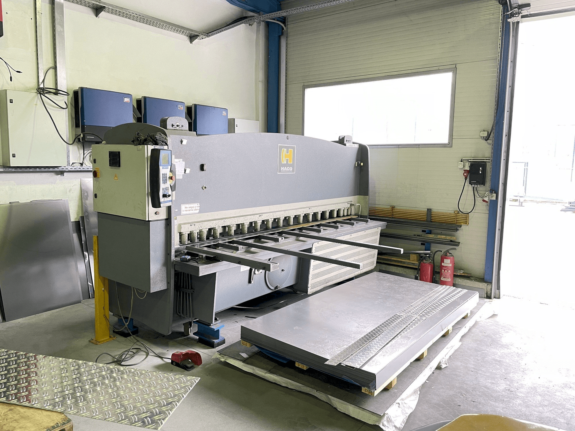HACO HSLX 3006-maskinen framifrån