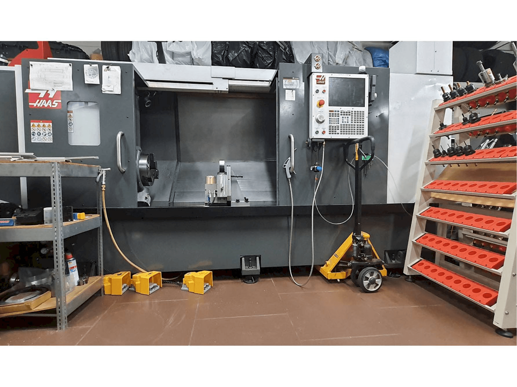 HAAS ST-30L-maskinen framifrån