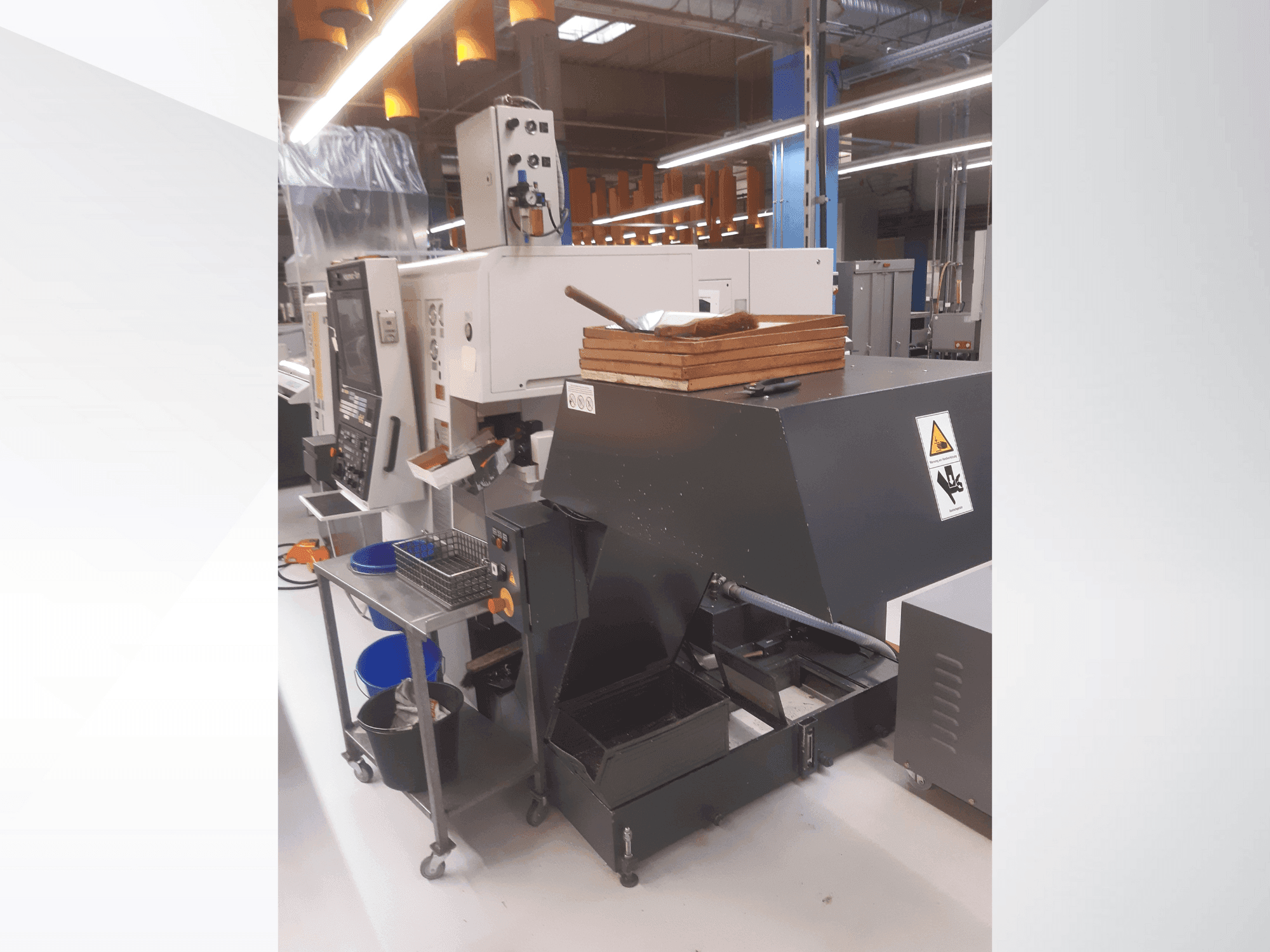 NAKAMURA WT 150 II-maskinen framifrån